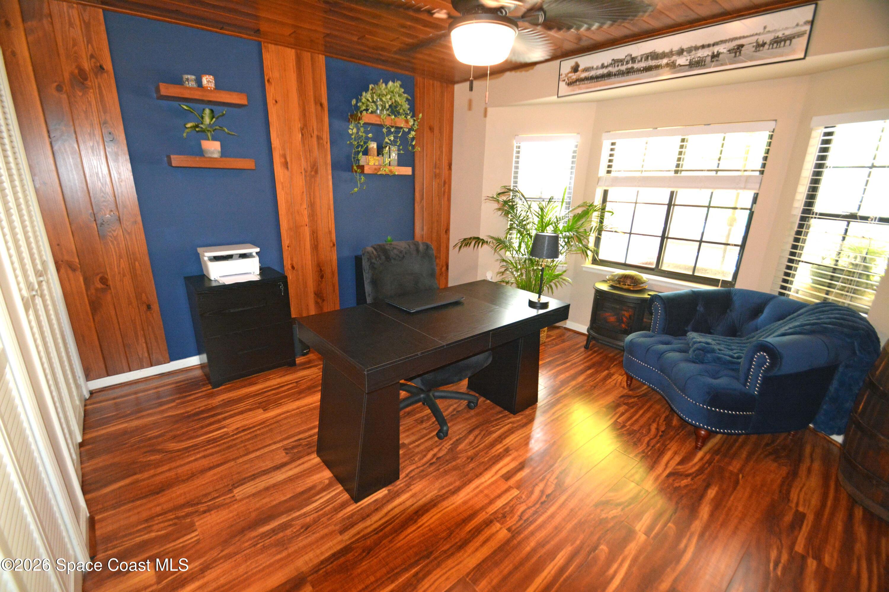 4442 Sherwood Forest Drive