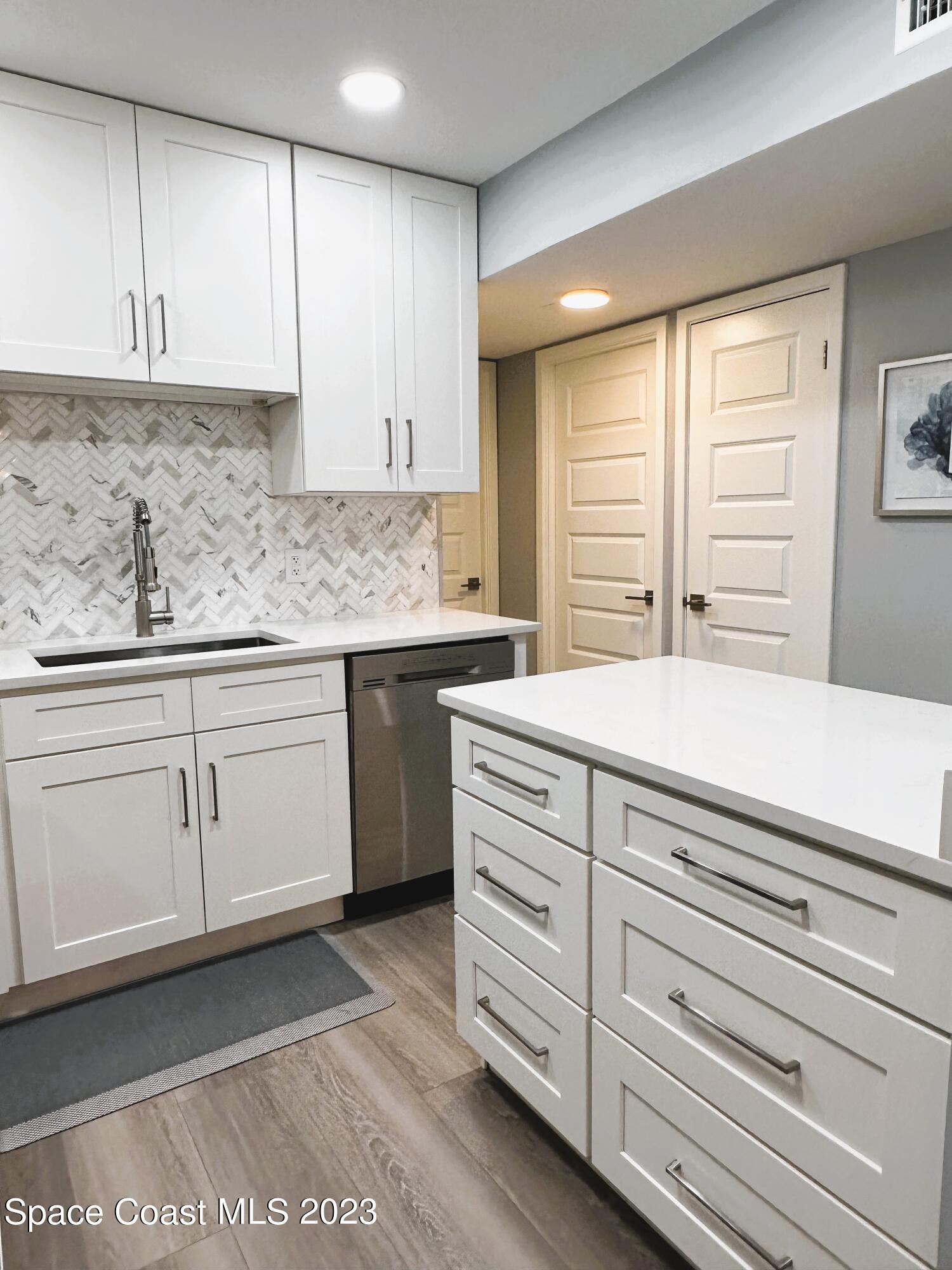 200 Bounty Street 2208