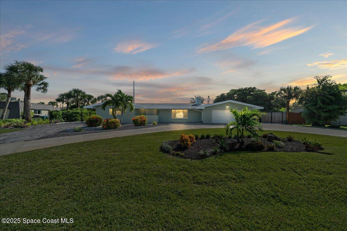 303 Hibiscus Trail