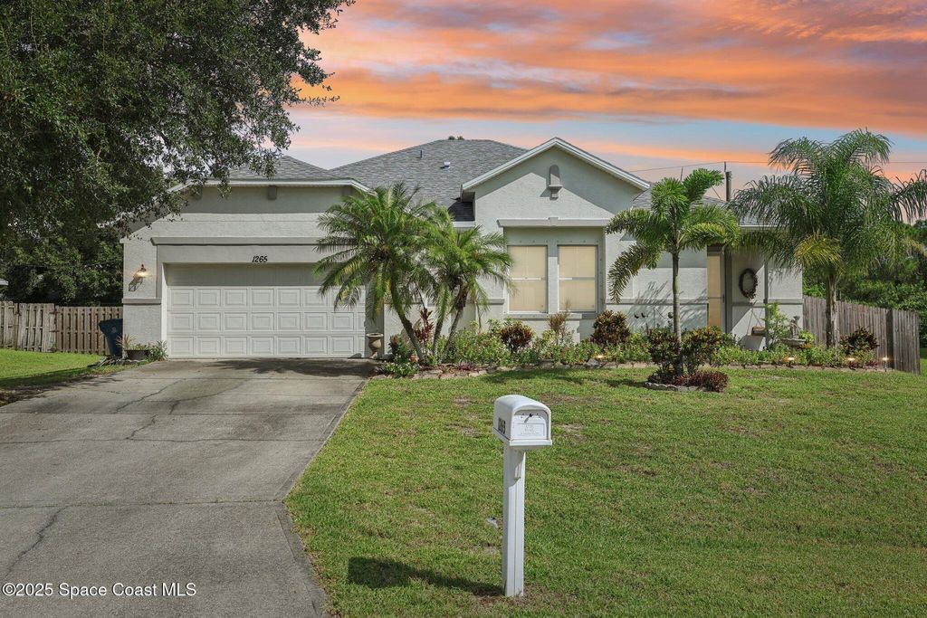 Photo of 1265 Sandusky Street SE, Palm Bay, FL 32909 (MLS # 1057548)
