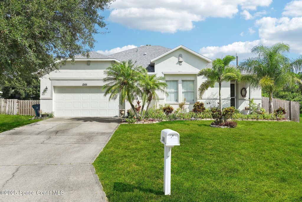 Photo of 1265 Sandusky Street SE, Palm Bay, FL 32909 (MLS # 1057548)