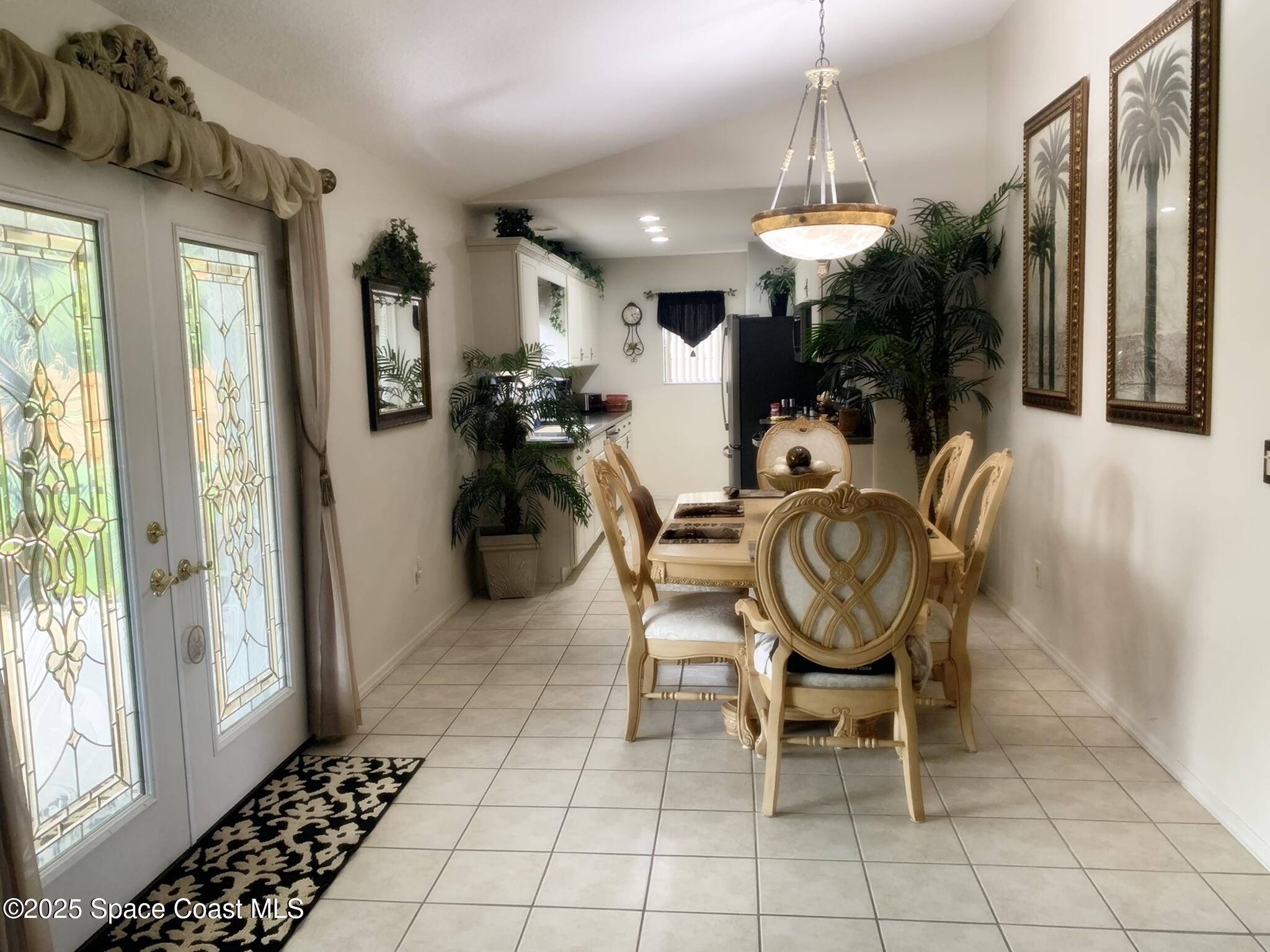403 Sauders Road SE