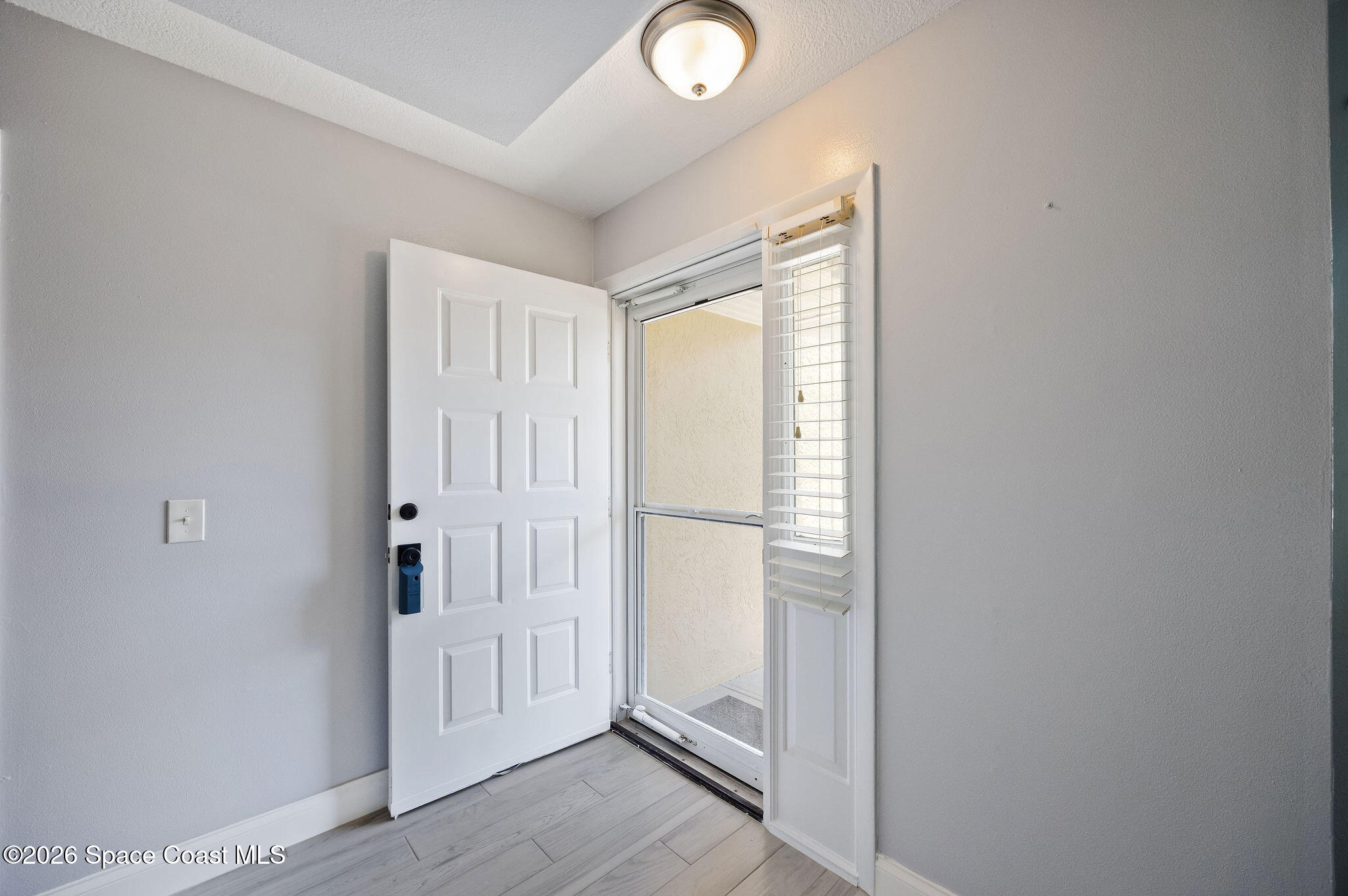608 Cedar Side Circle NE