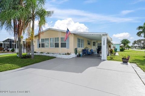 A home in Barefoot Bay