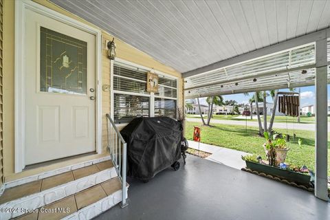 A home in Barefoot Bay