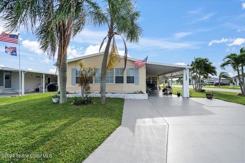 A home in Barefoot Bay