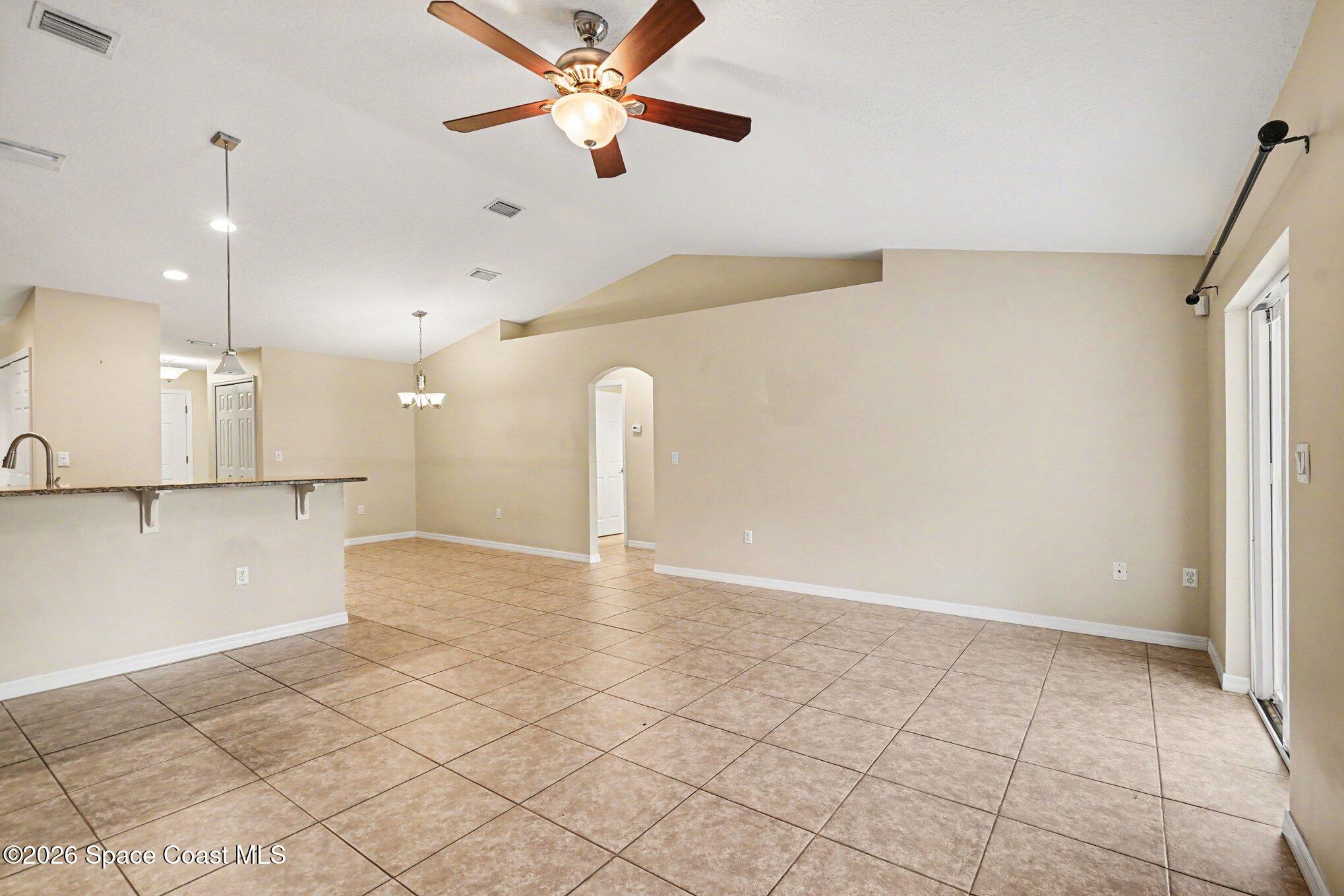 2857 Foxglove Avenue SW