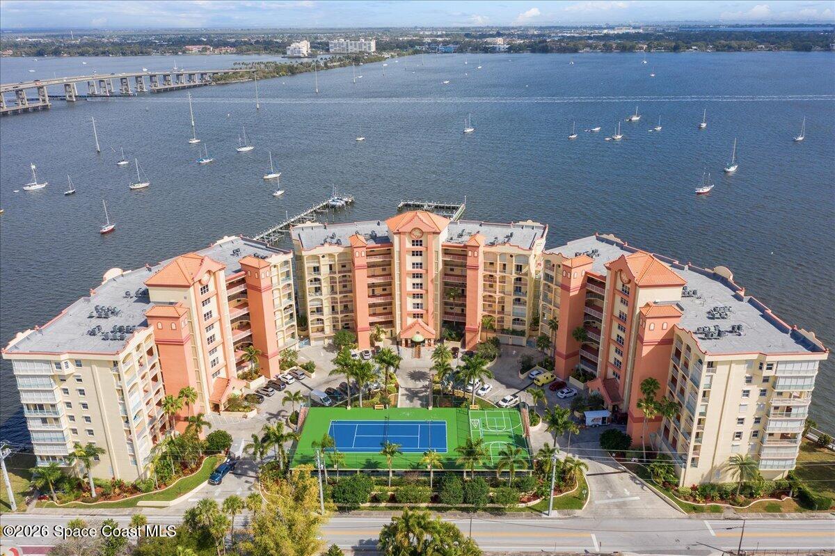 102 Riverside Drive 203