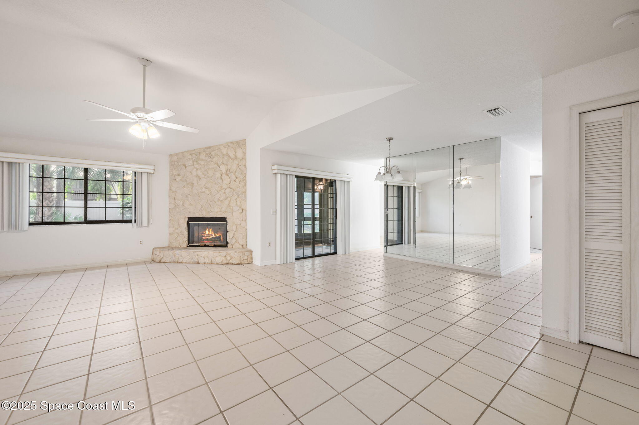 787 Greenwood Manor Circle 14