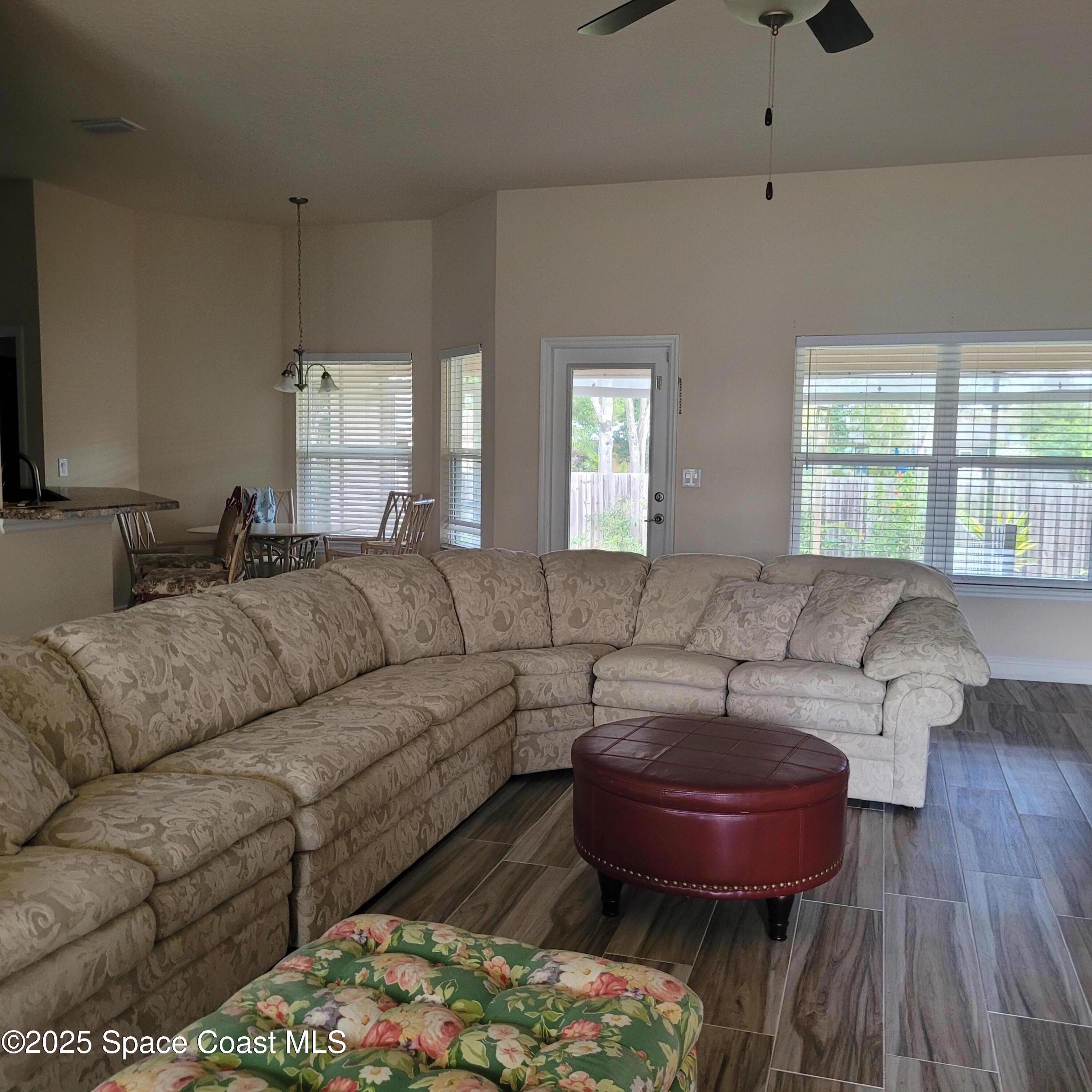 737 Atlantis Road SE 11