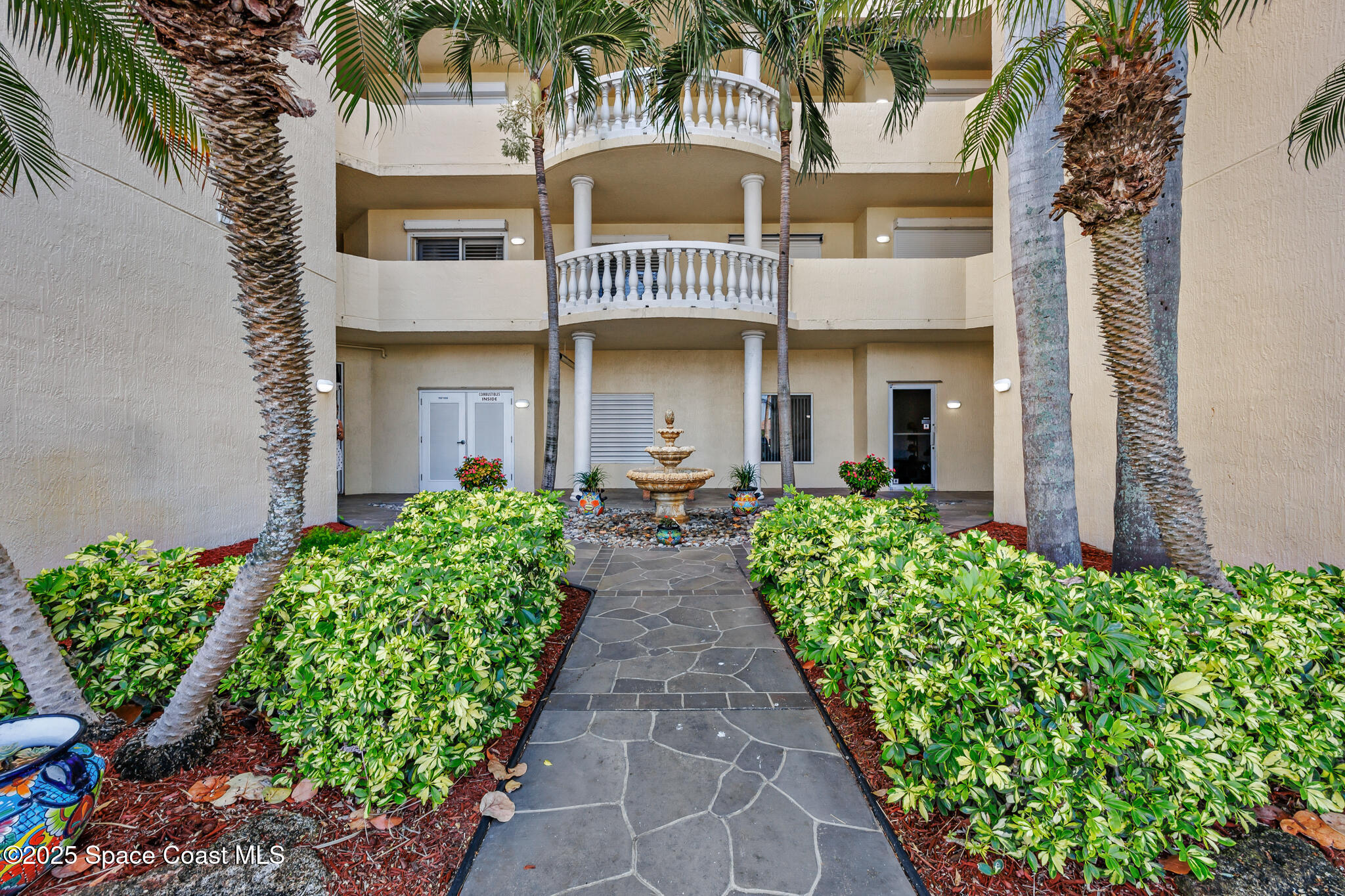 925 N Highway A1a 203