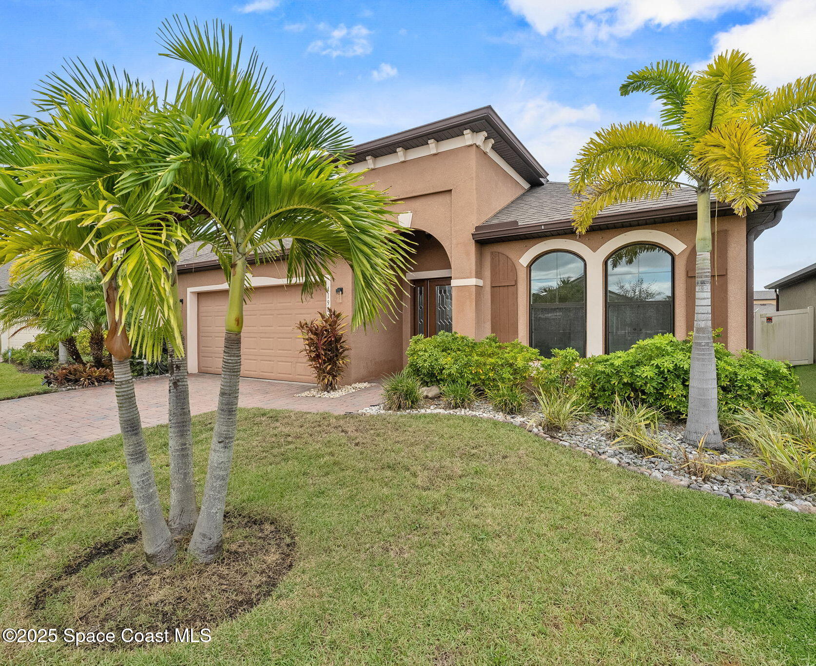 4198 Alligator Flag Circle