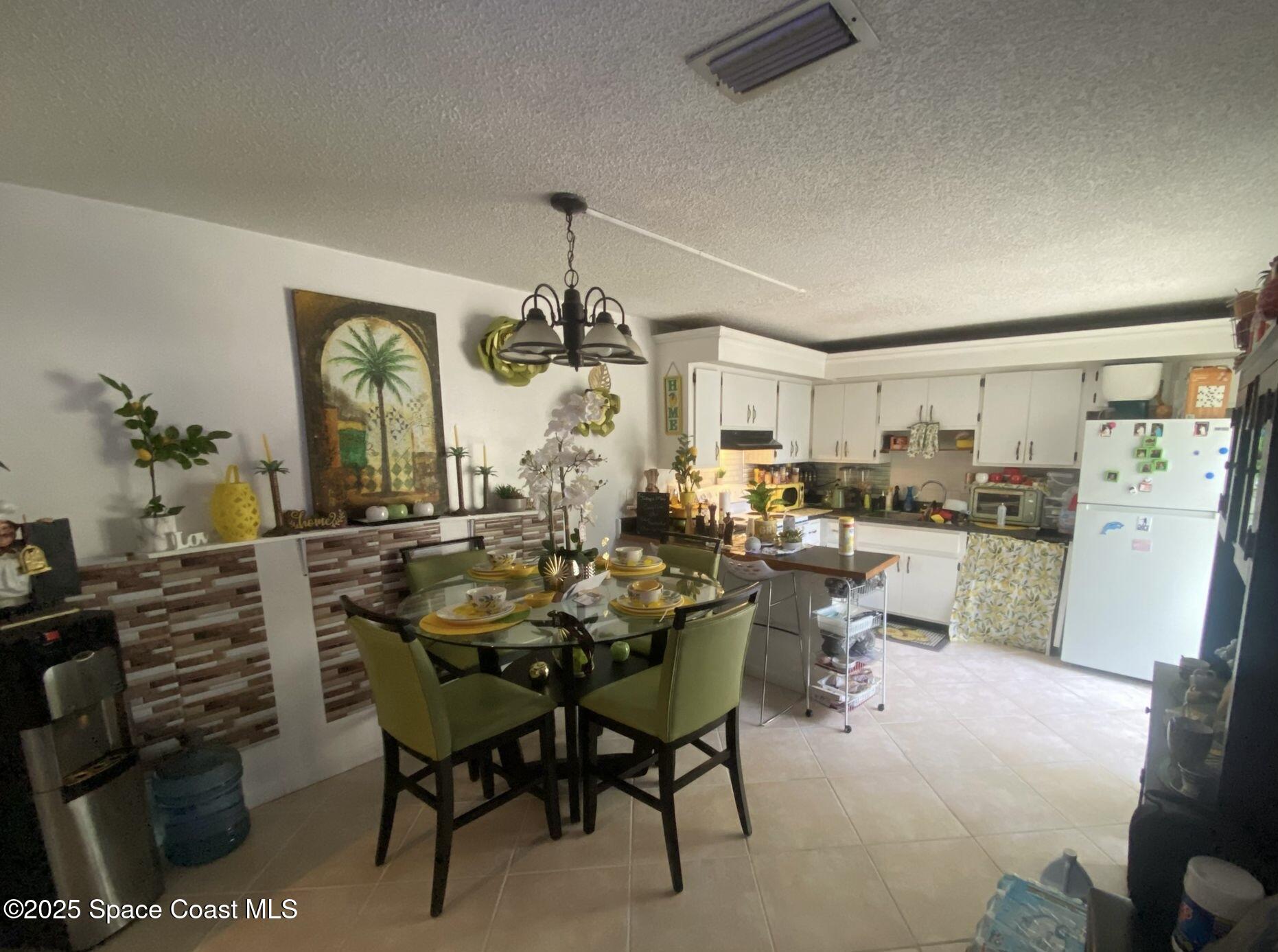 3115 Vista Oaks Circle NE