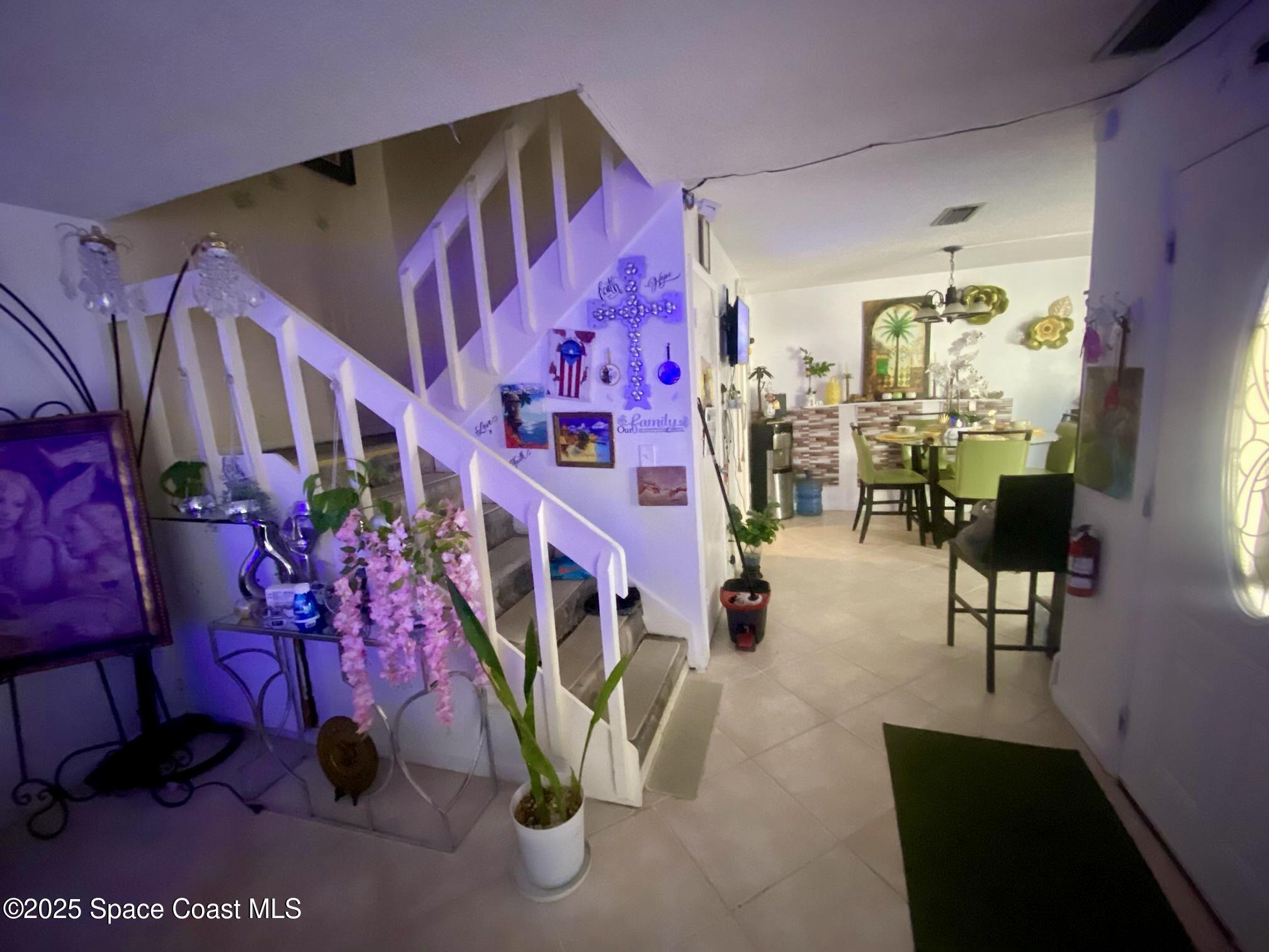 3115 Vista Oaks Circle NE