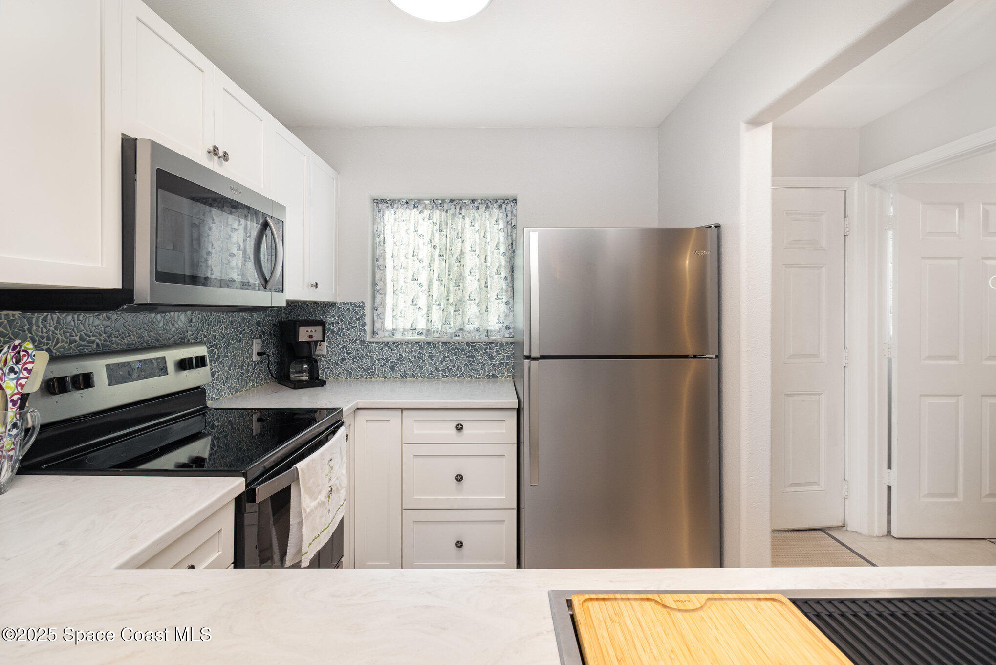 306 Seaport Boulevard T85