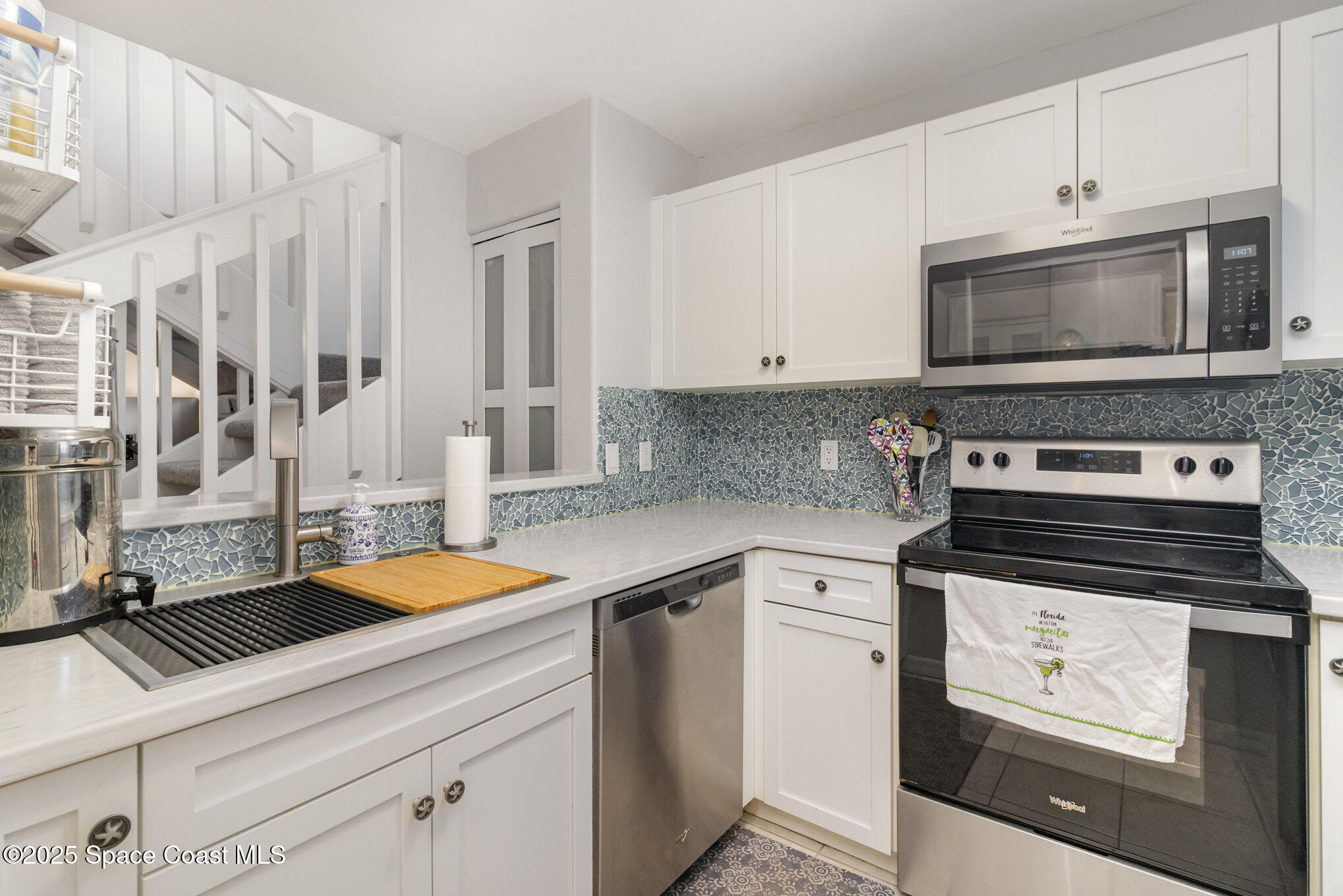 306 Seaport Boulevard T85