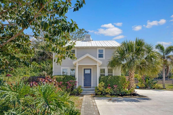 1425 E CRISAFULLI RD, MERRITT ISLAND, FL 32953 - Image 5bc6c0426484591d70aafdd13d8d2acd/2440660779