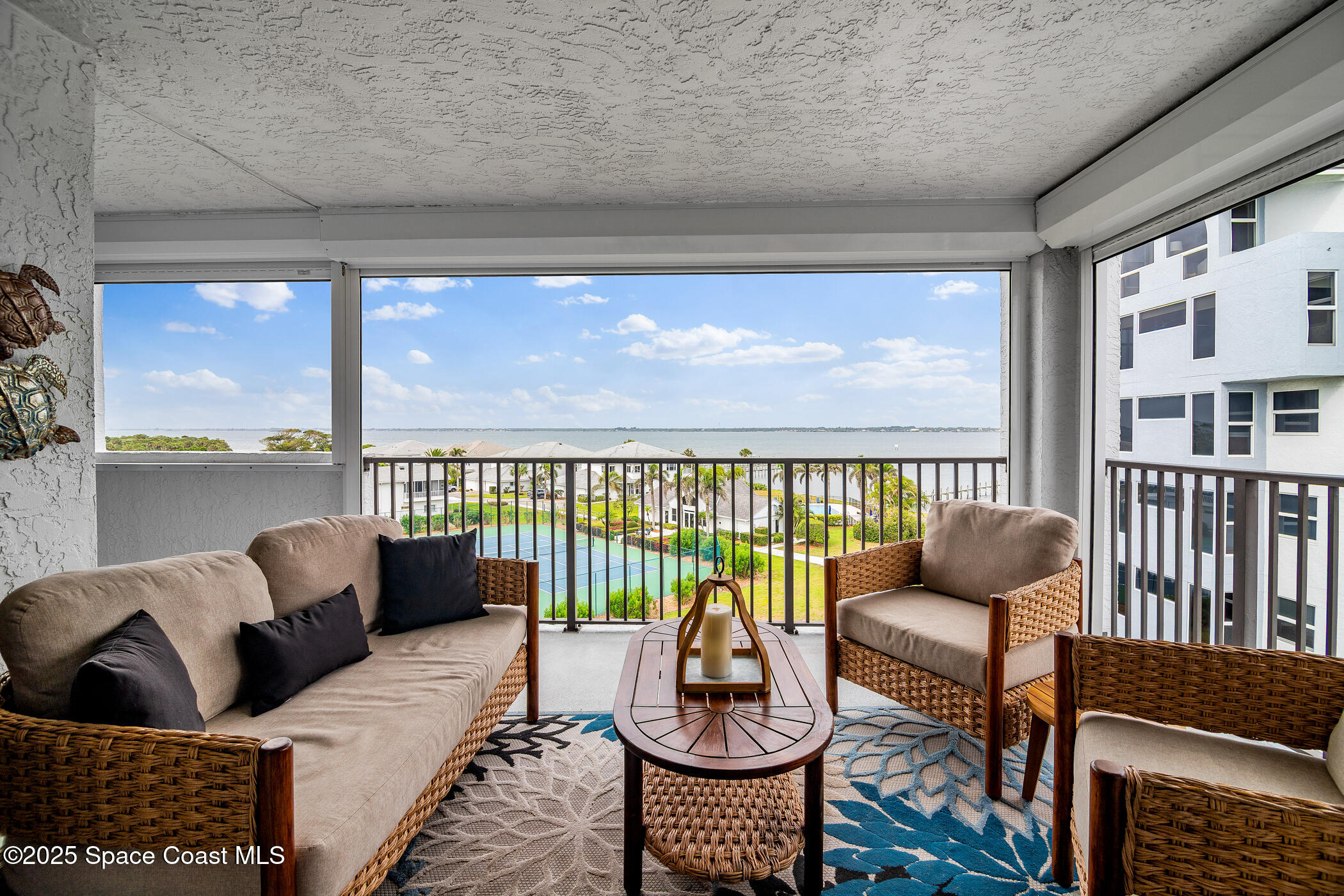 215 Ballyshannon Street C402