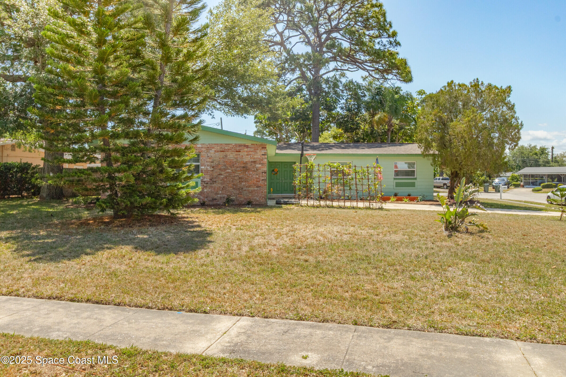 961 Kings Post Road