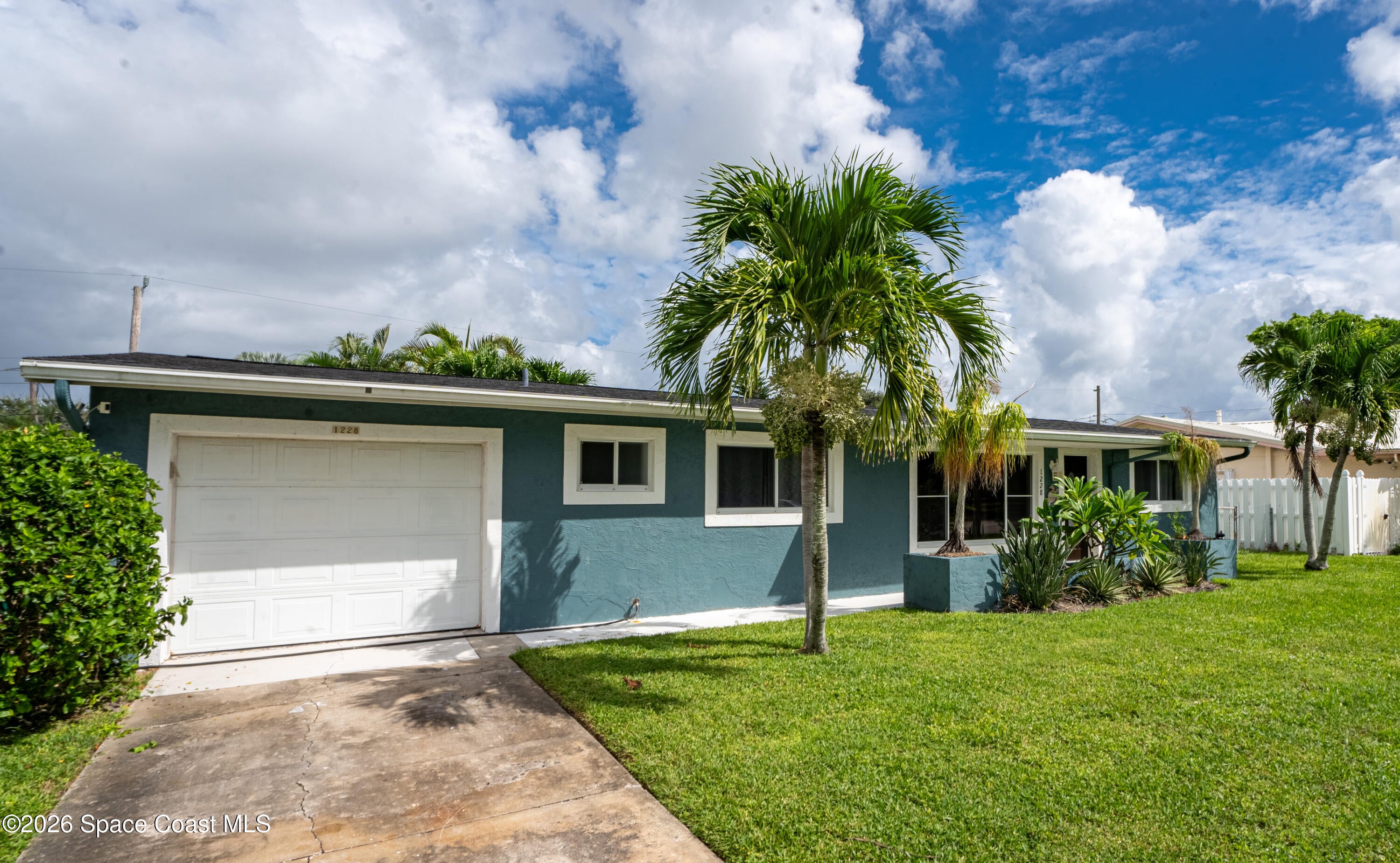 1228 Yacht Club Boulevard