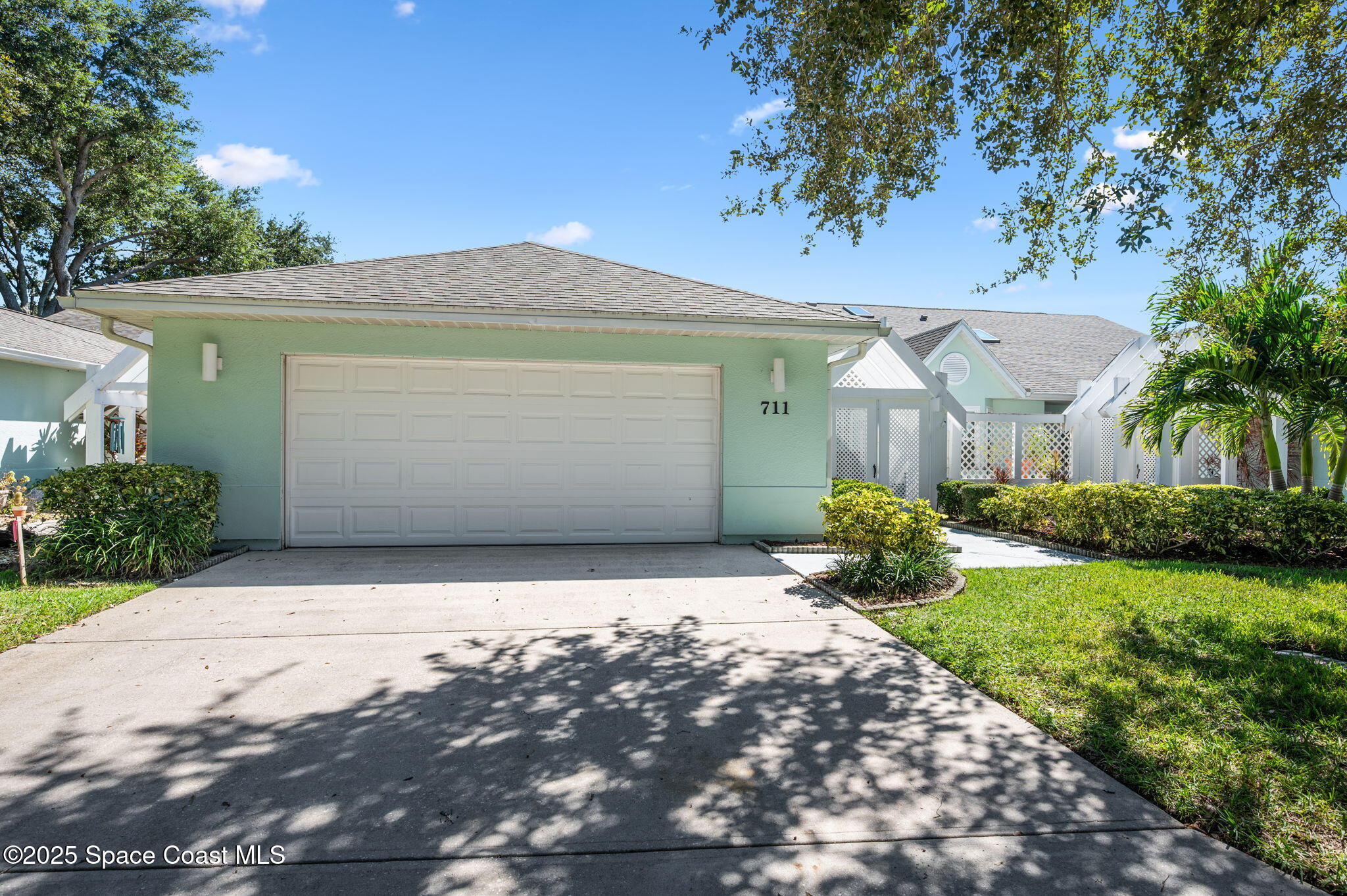 711 Kenwood Circle