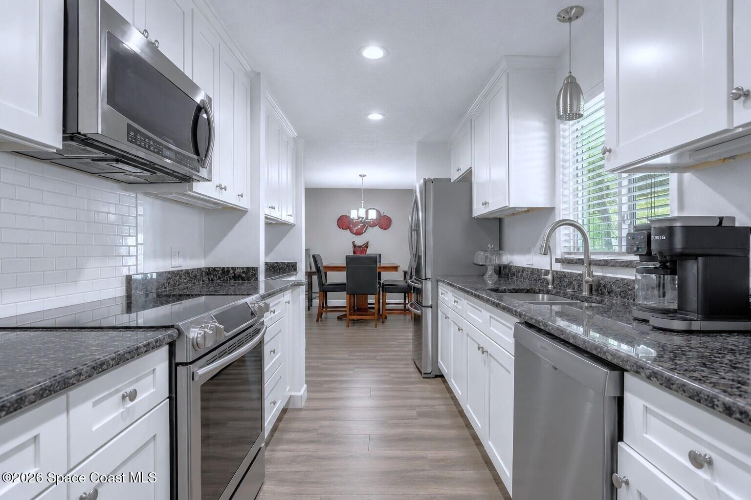 889 Levitt Parkway