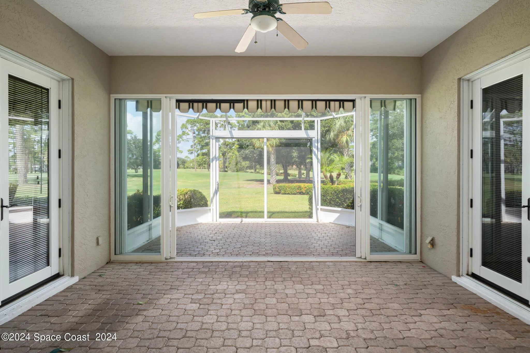 Vero Beach, Florida 32962, United States, 3 Bedrooms Bedrooms, ,3 BathroomsBathrooms,Residential,Pending,43606