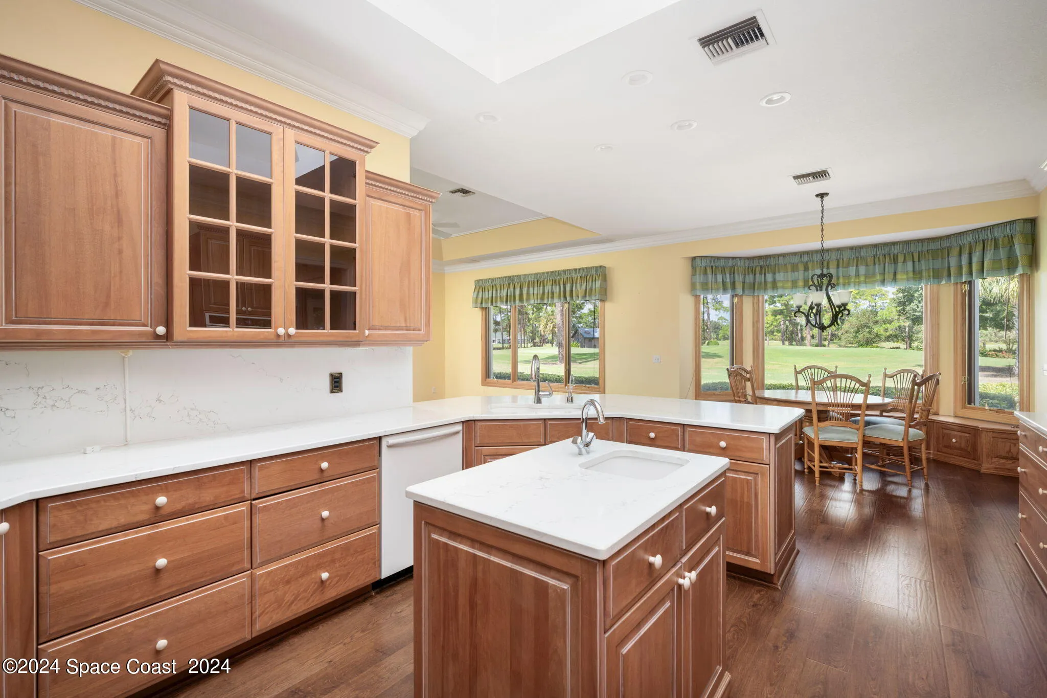 Vero Beach, Florida 32962, United States, 3 Bedrooms Bedrooms, ,3 BathroomsBathrooms,Residential,Pending,43606