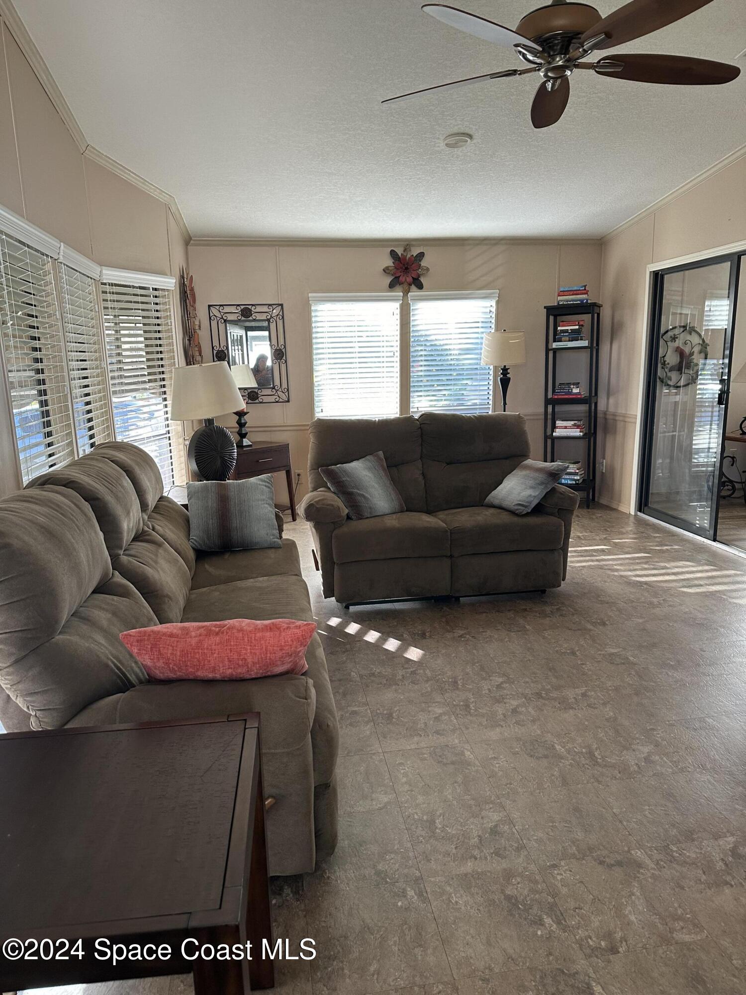 602 Dolphin Circle
