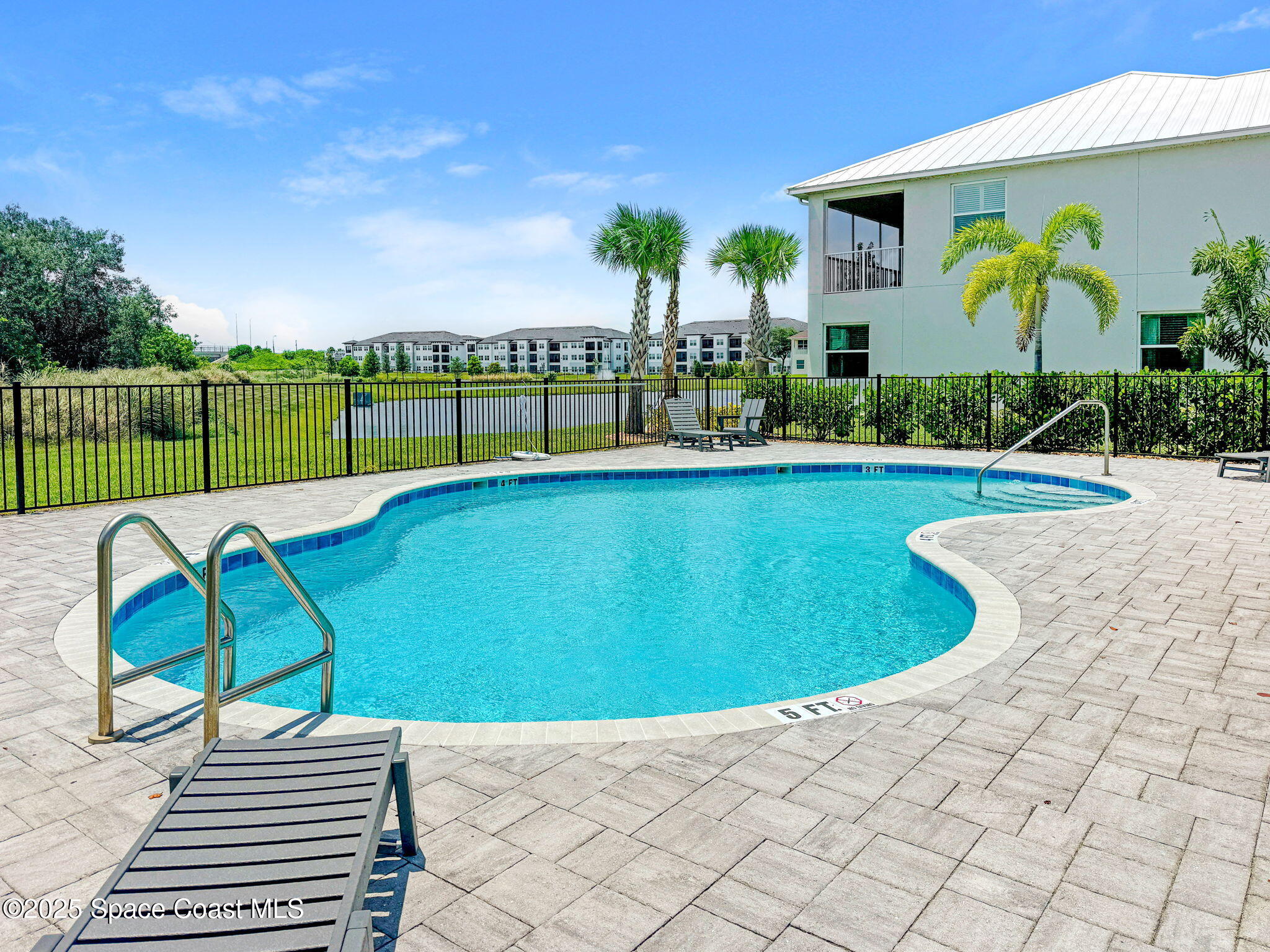 3930 Playa Del Sol Drive 106