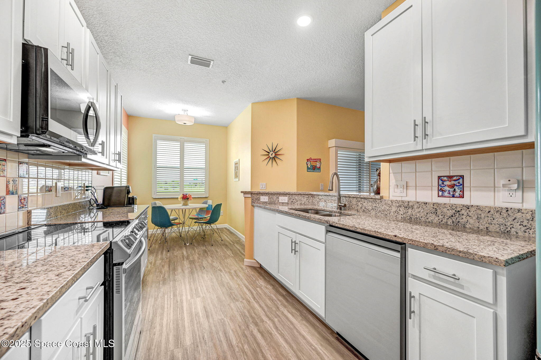 3930 Playa Del Sol Drive 106