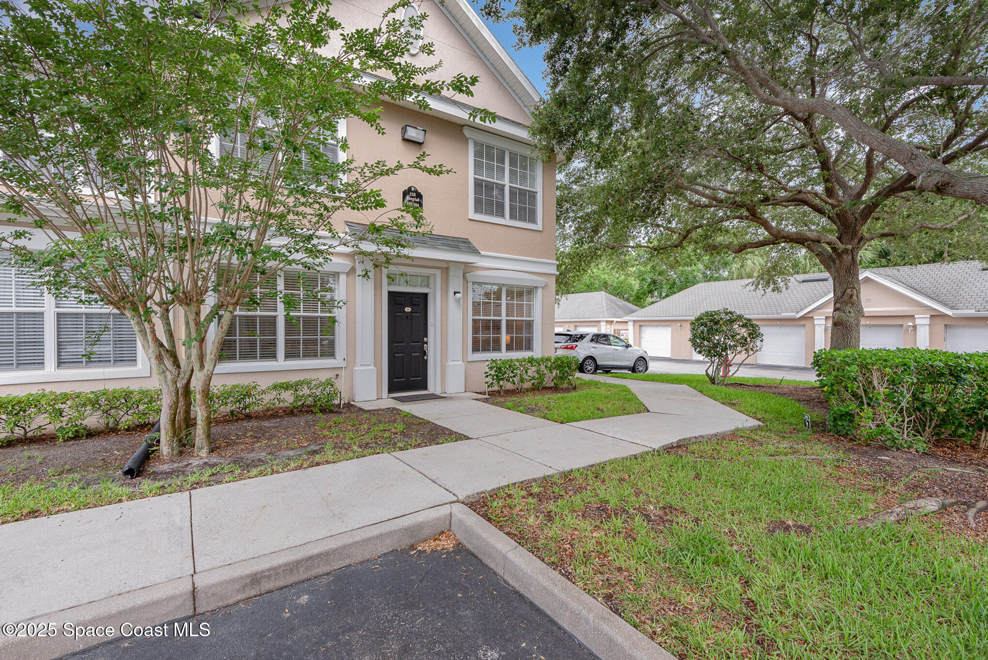 115 Turpial Way 104