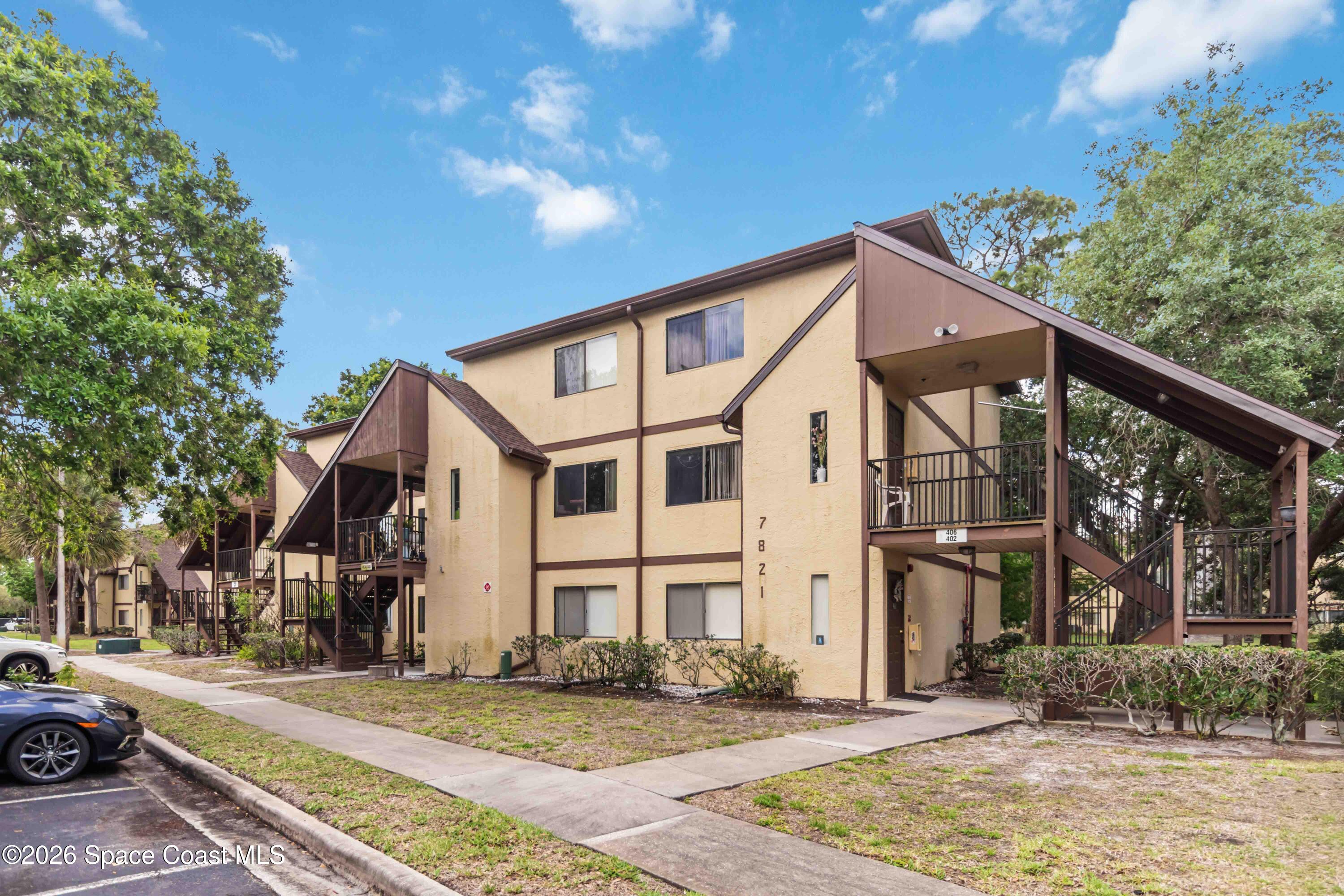 7821 Maplewood Drive 403