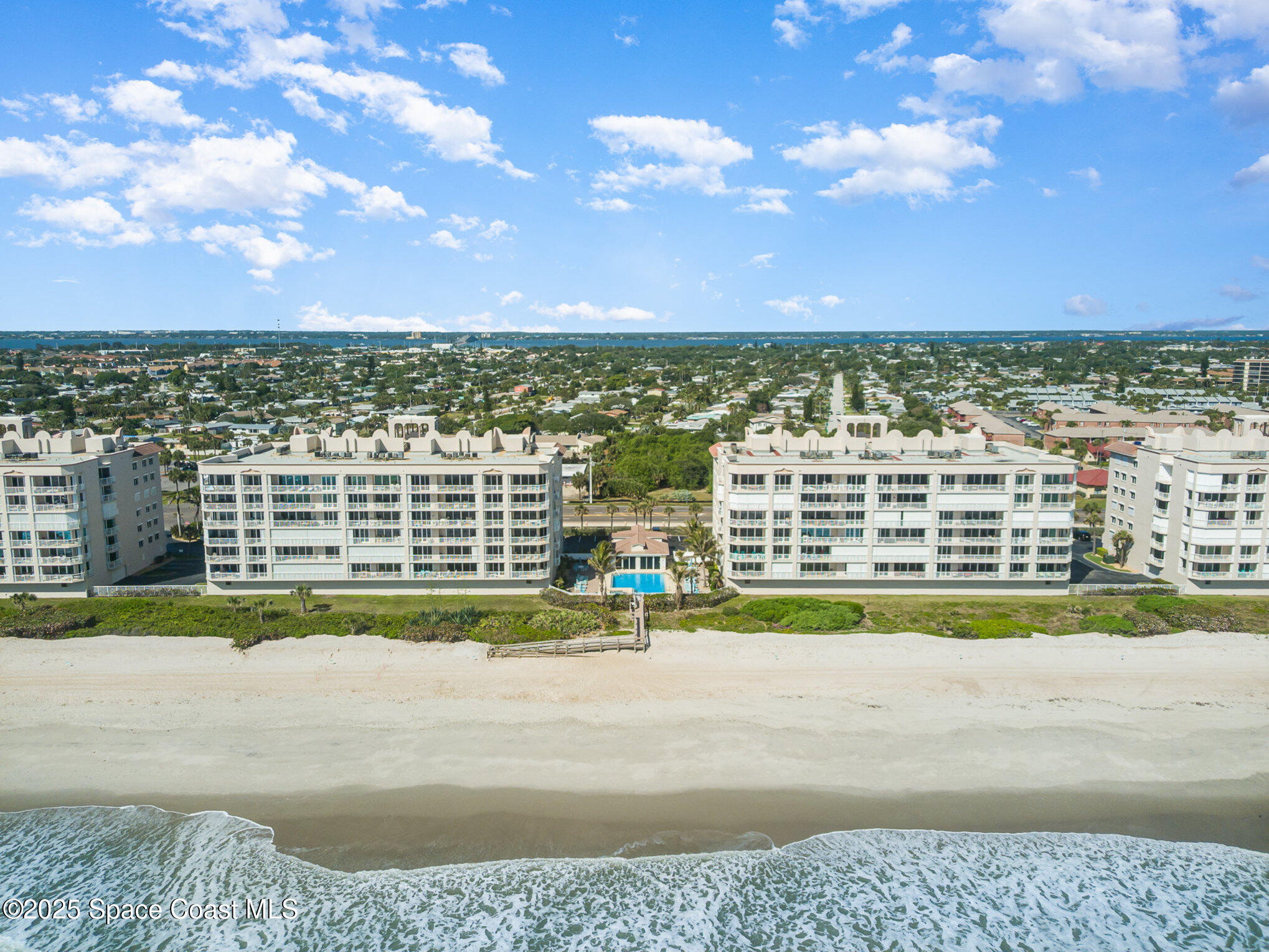 2075 Highway A1a Highway 2202b