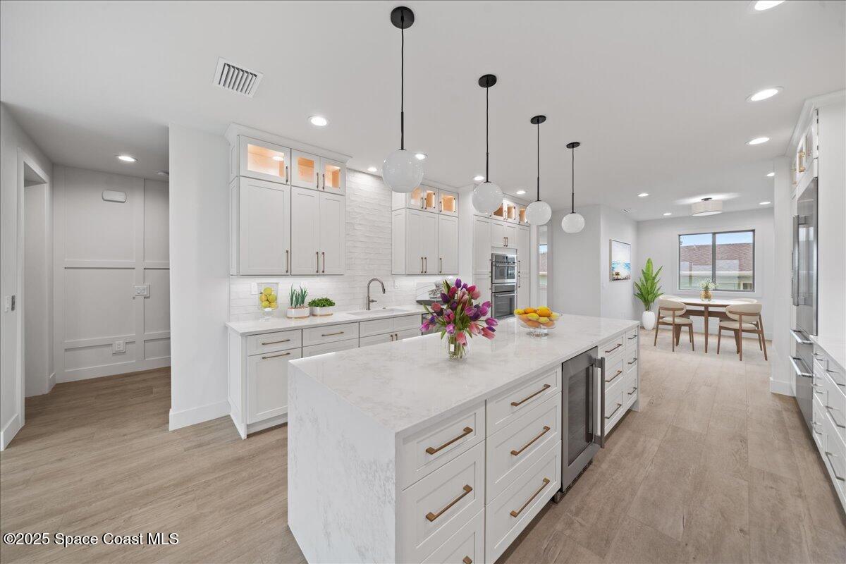 1006 Wave Crest Avenue