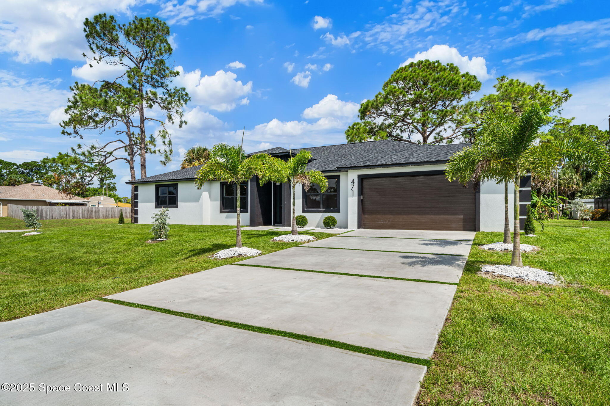 471 Americana Boulevard NE