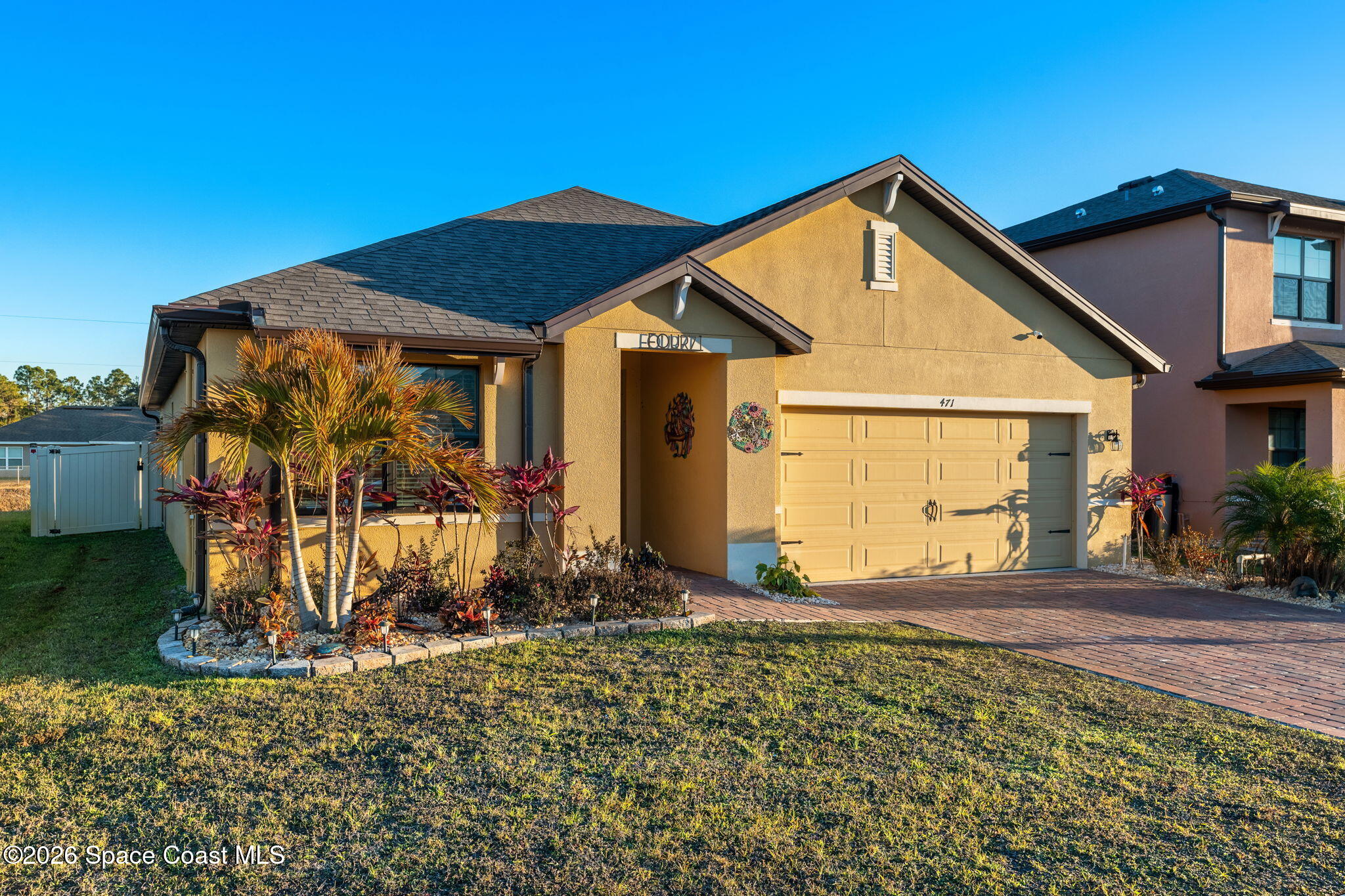 471 Old Country Road SE