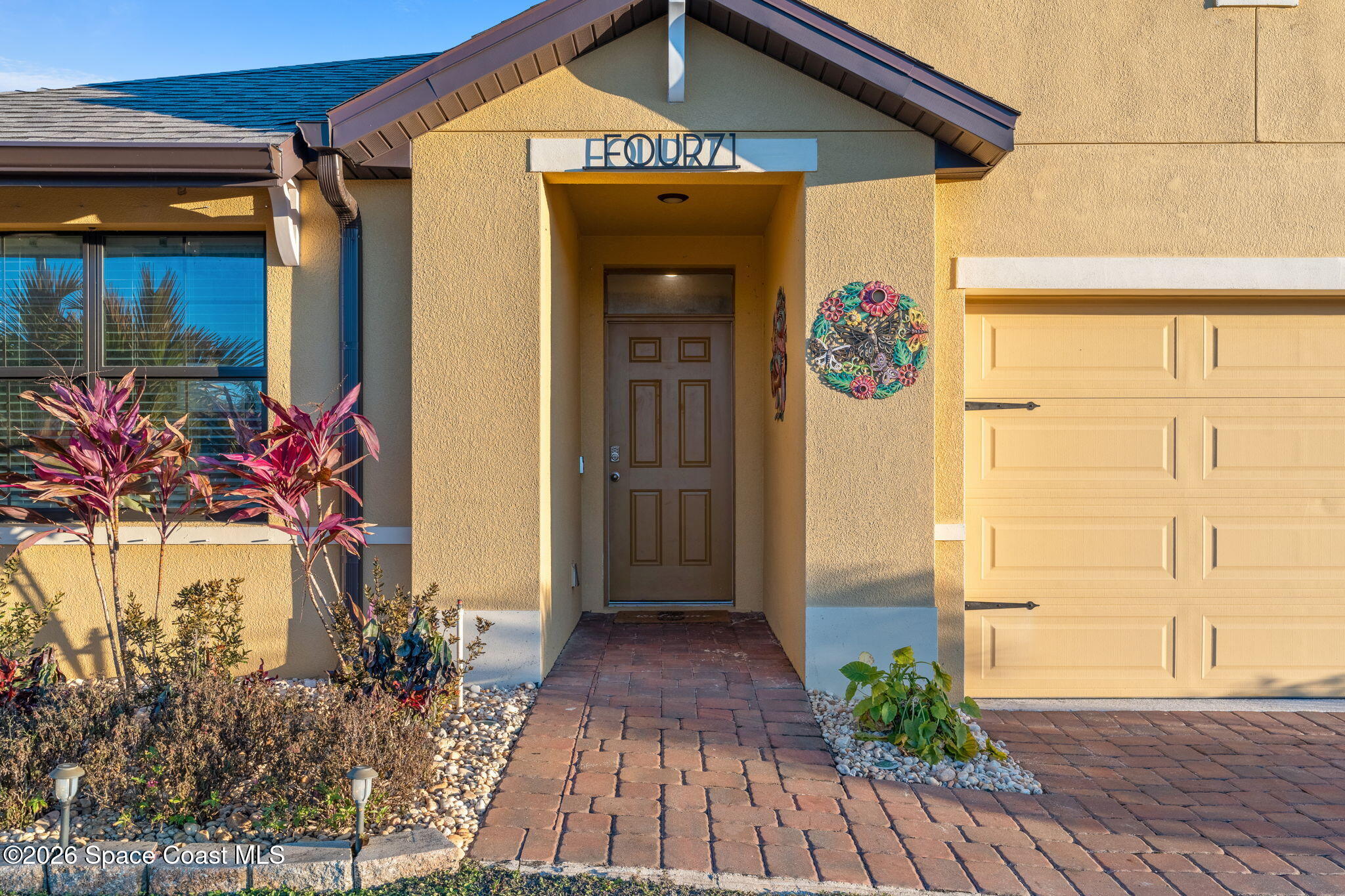 471 Old Country Road SE