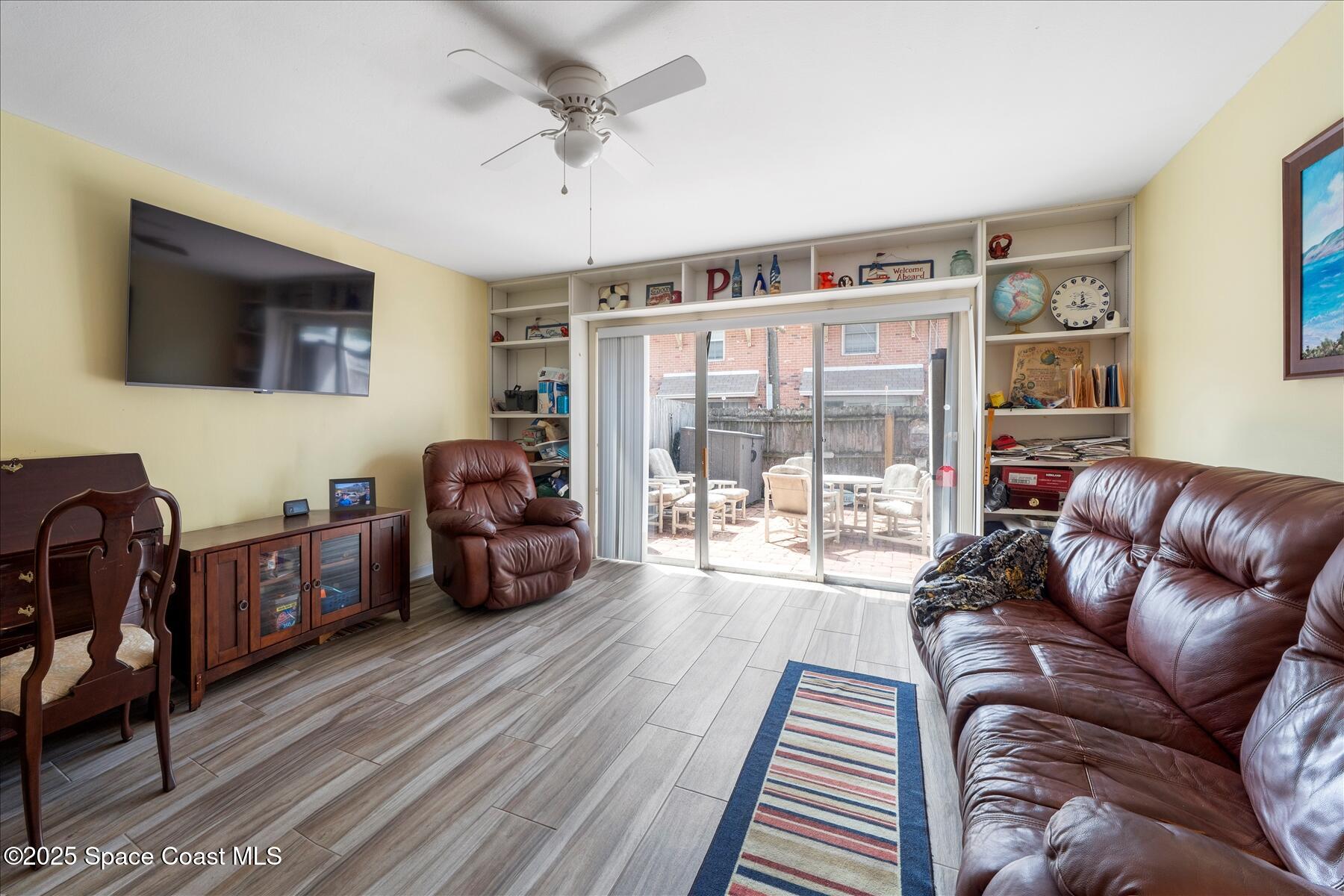 927 N Colonial Court 33