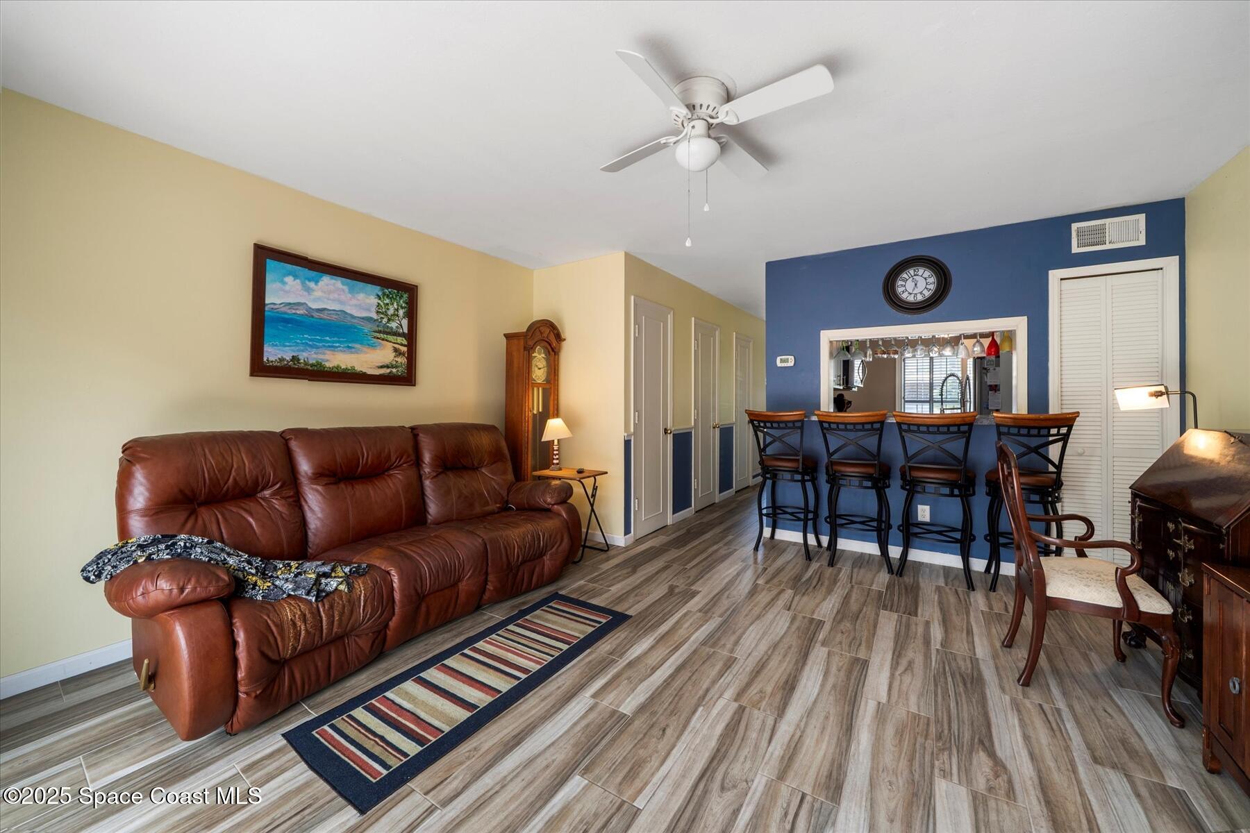 927 N Colonial Court 33