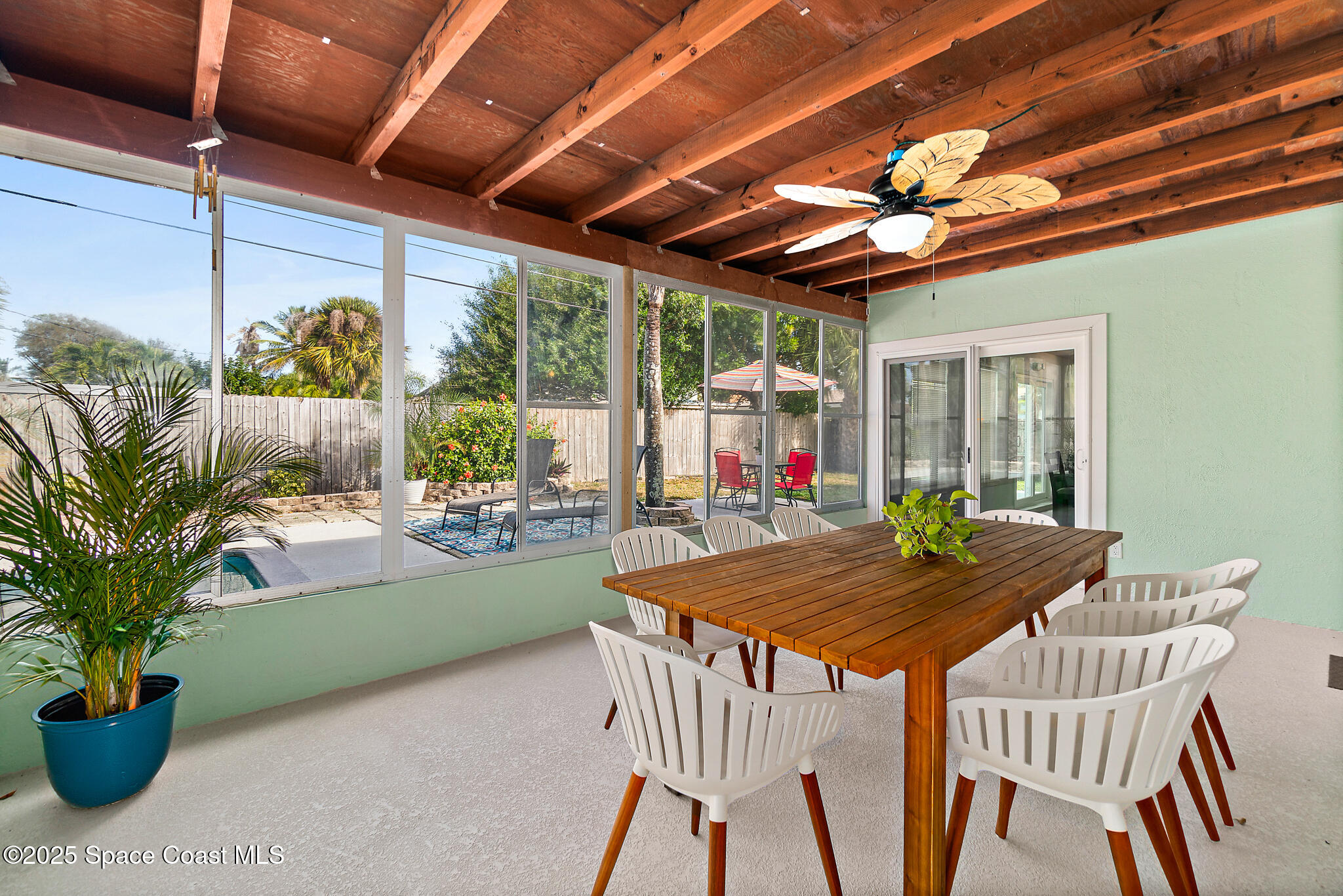 1255 Seminole Drive