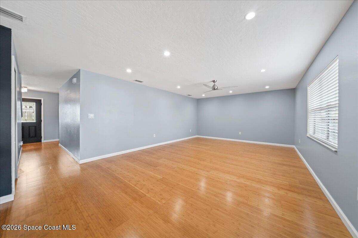 401 Filbert Avenue NE