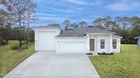 Photo of 475 Flagler Road SE, Palm Bay, FL 32909 (MLS # 1061152)