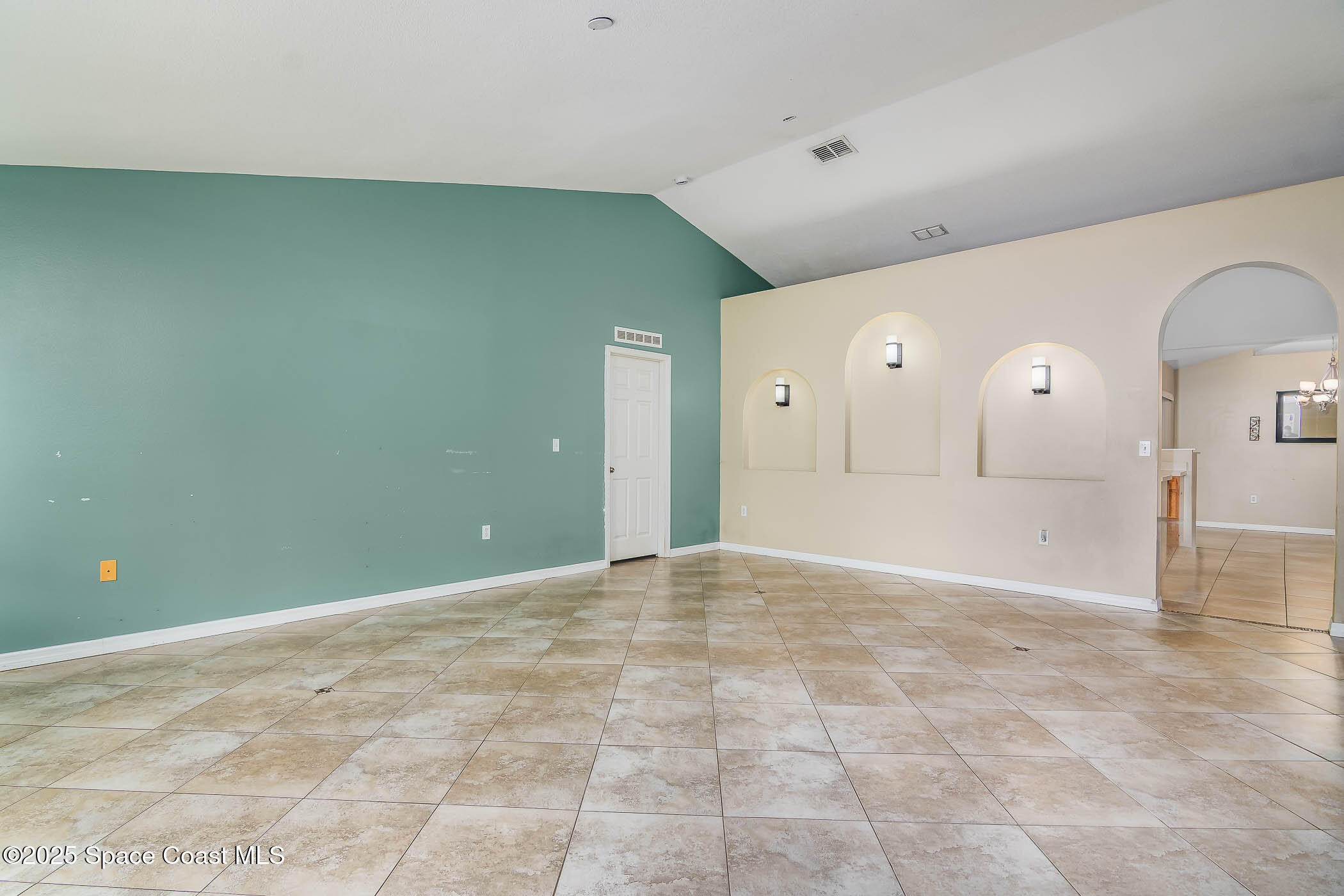 565 Lamon Street SW
