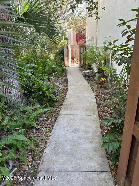 8712 Hibiscus Court
