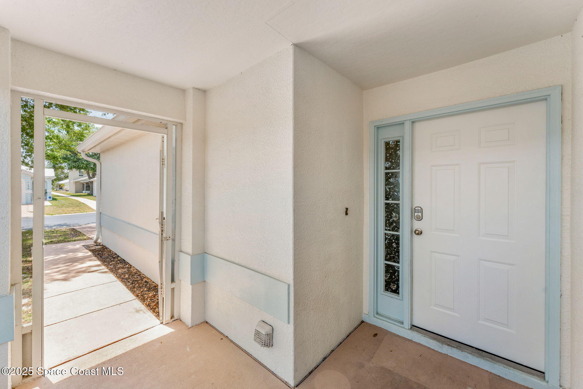 1157 Goldenrod Circle NE