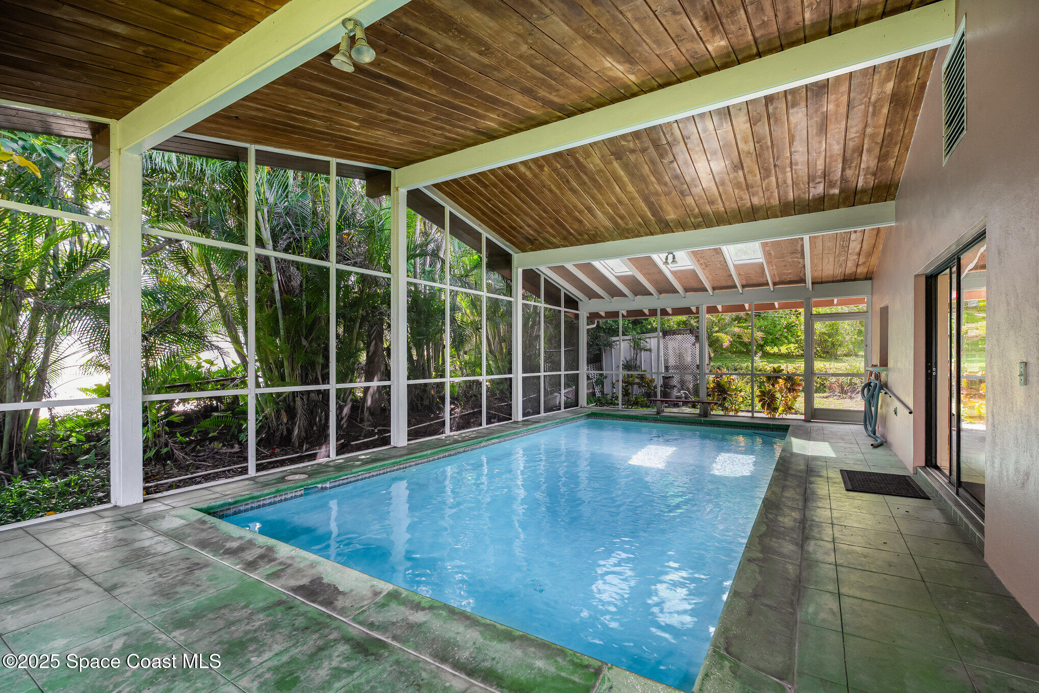 717 Indian River Drive
