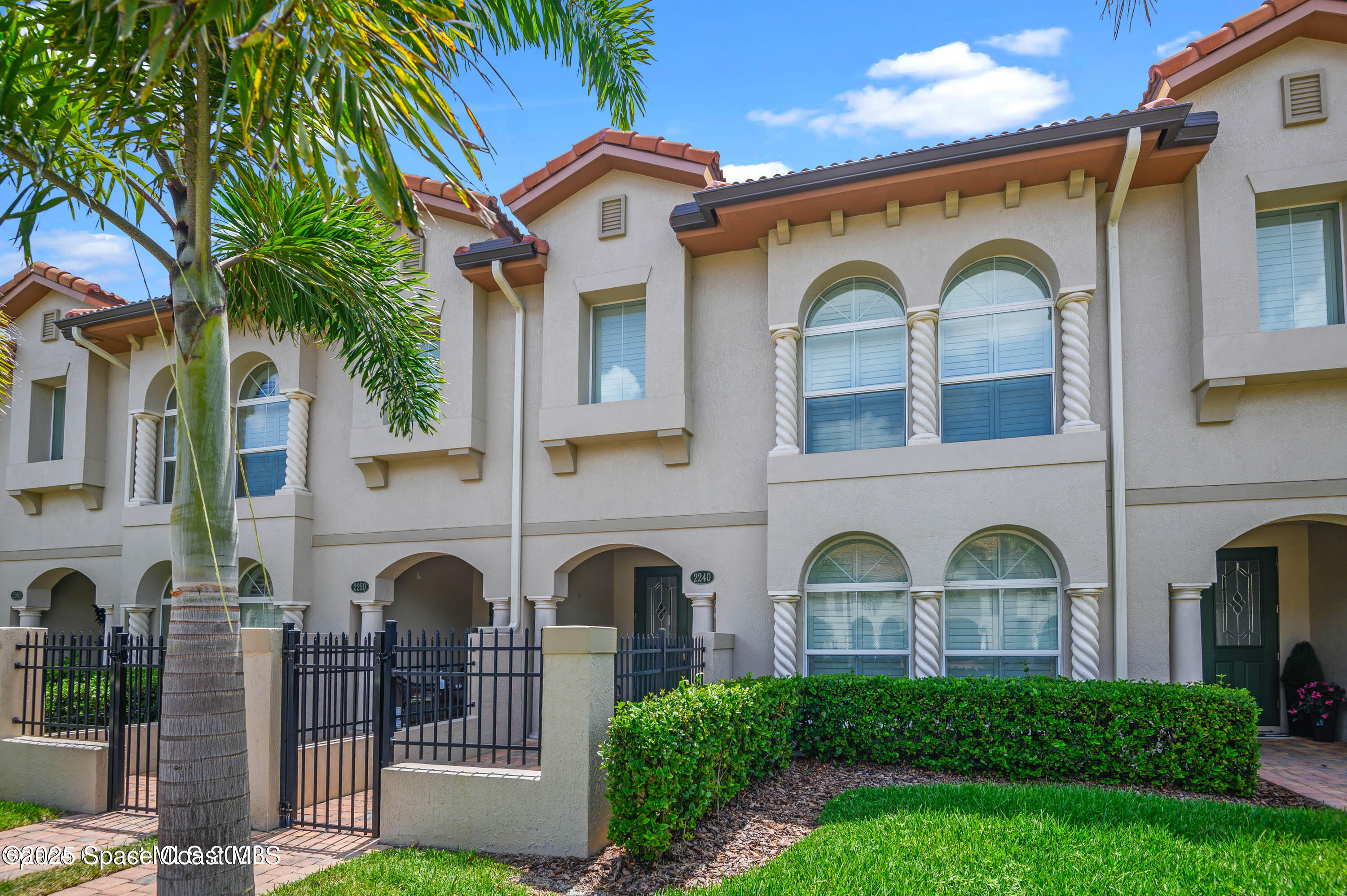 2240 Enjoya Lane