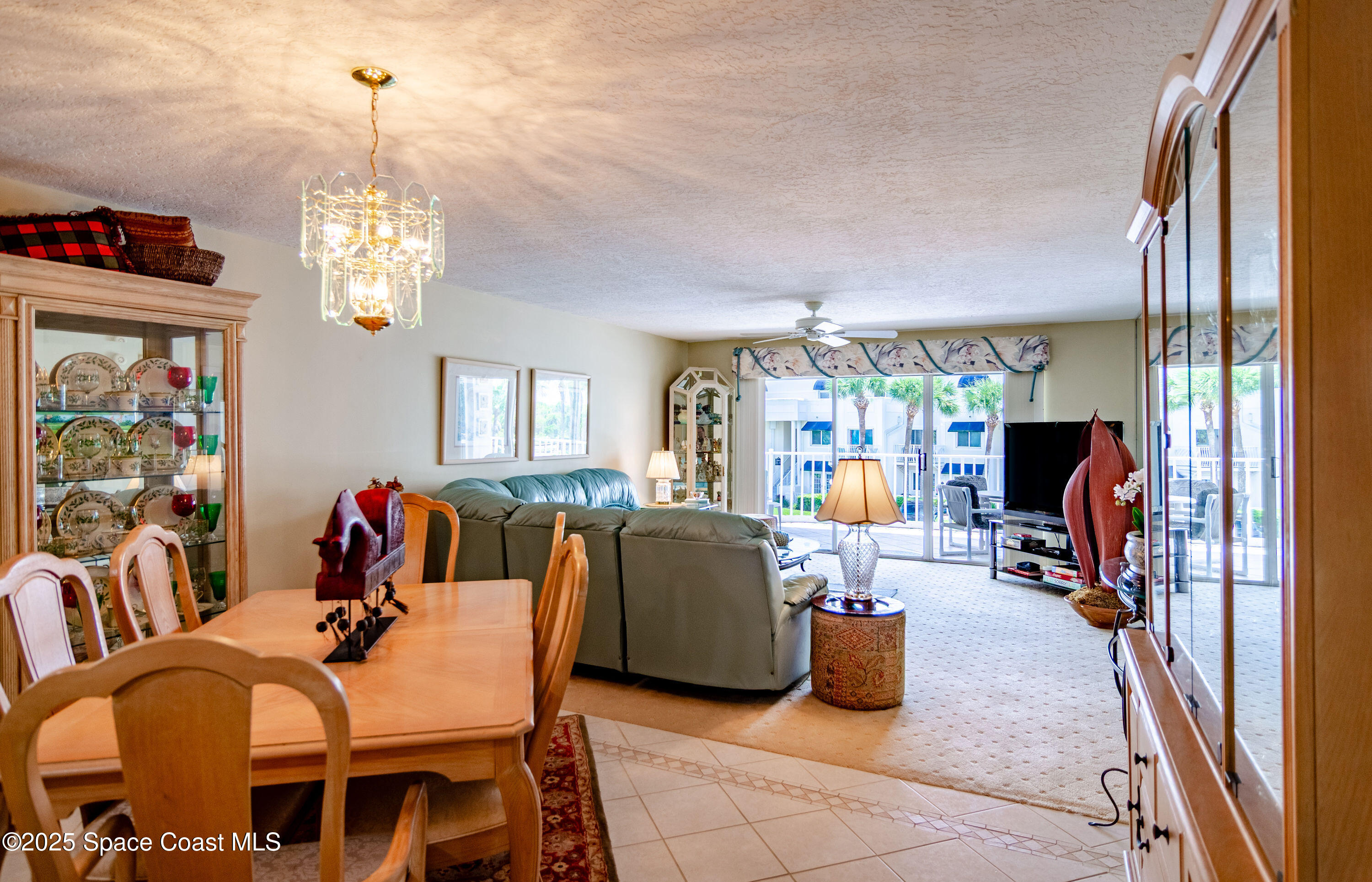 8700 Ridgewood Avenue A208