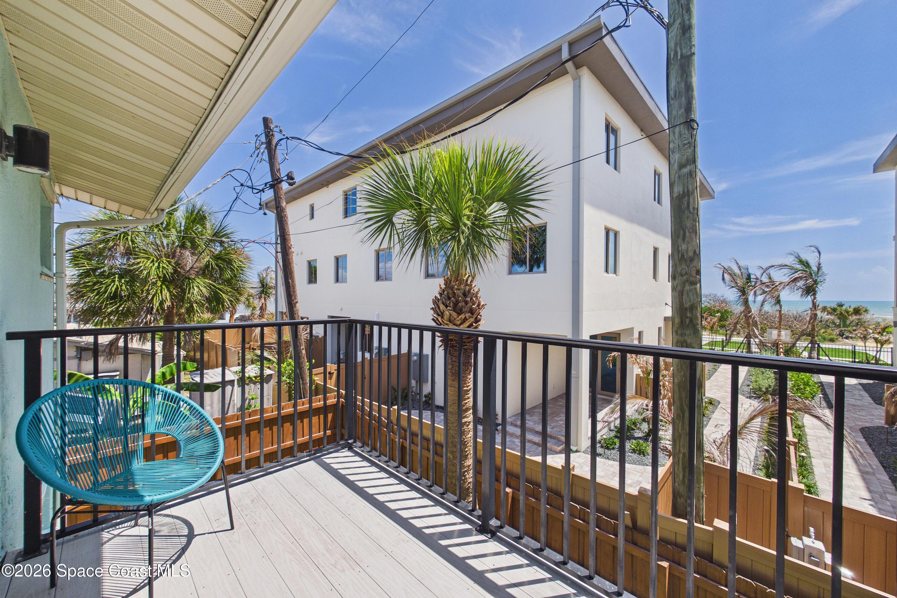 1011 S Miramar Avenue Unt6